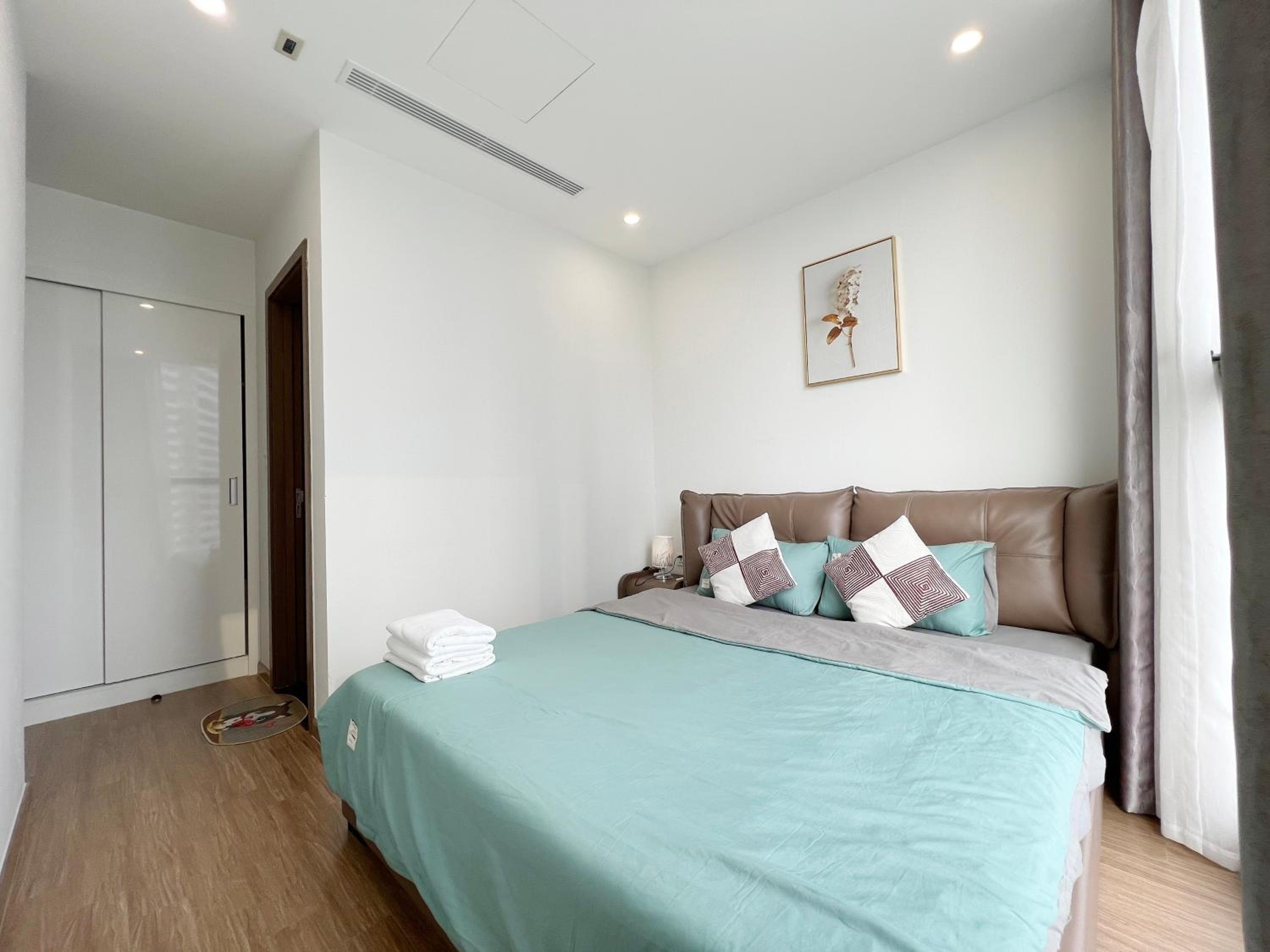 Q's home Vinhomes Skylake