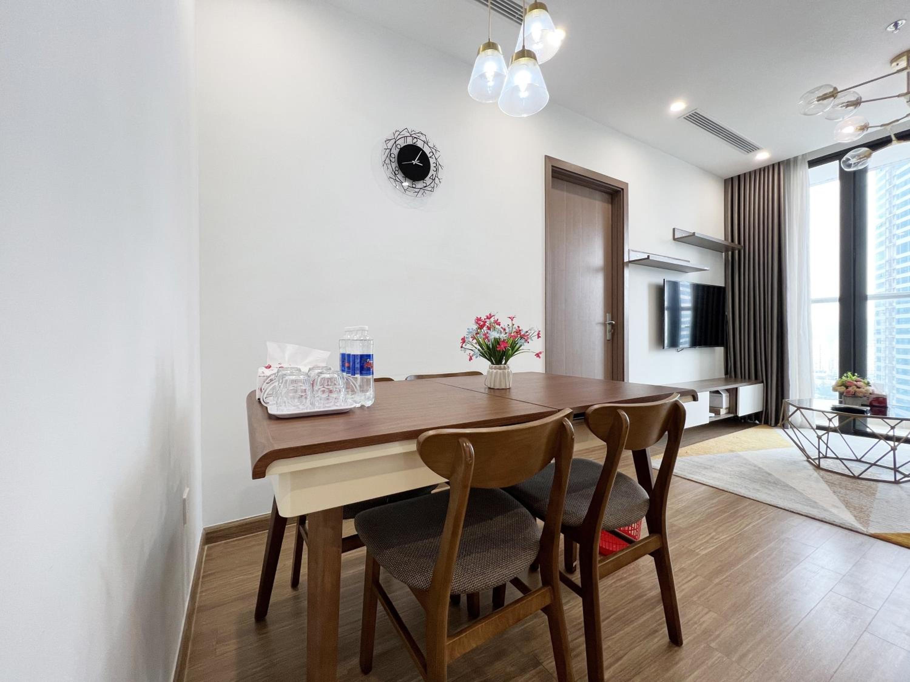 Q's home Vinhomes Skylake