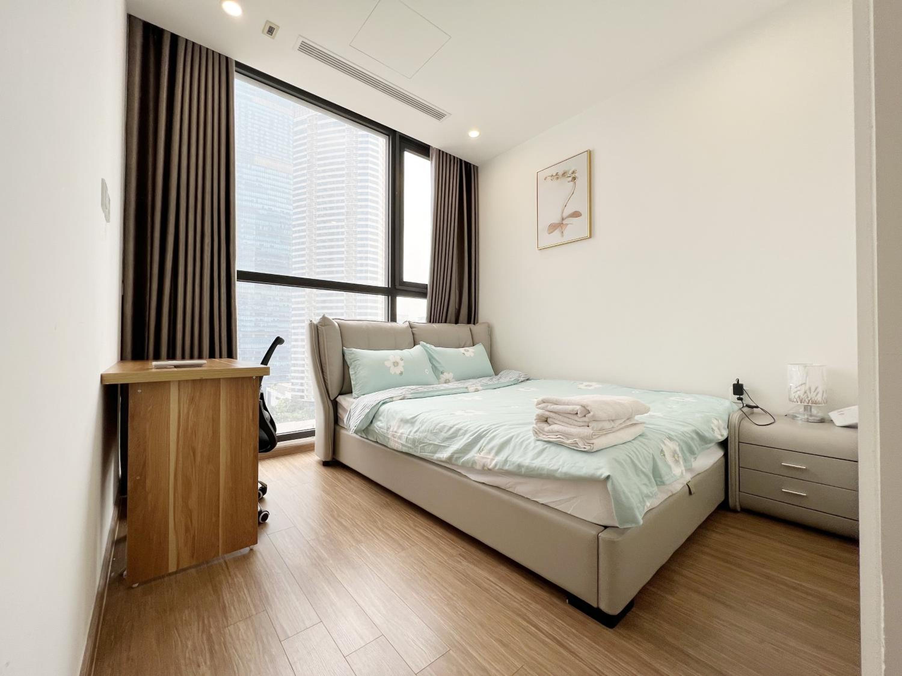 Q's home Vinhomes Skylake
