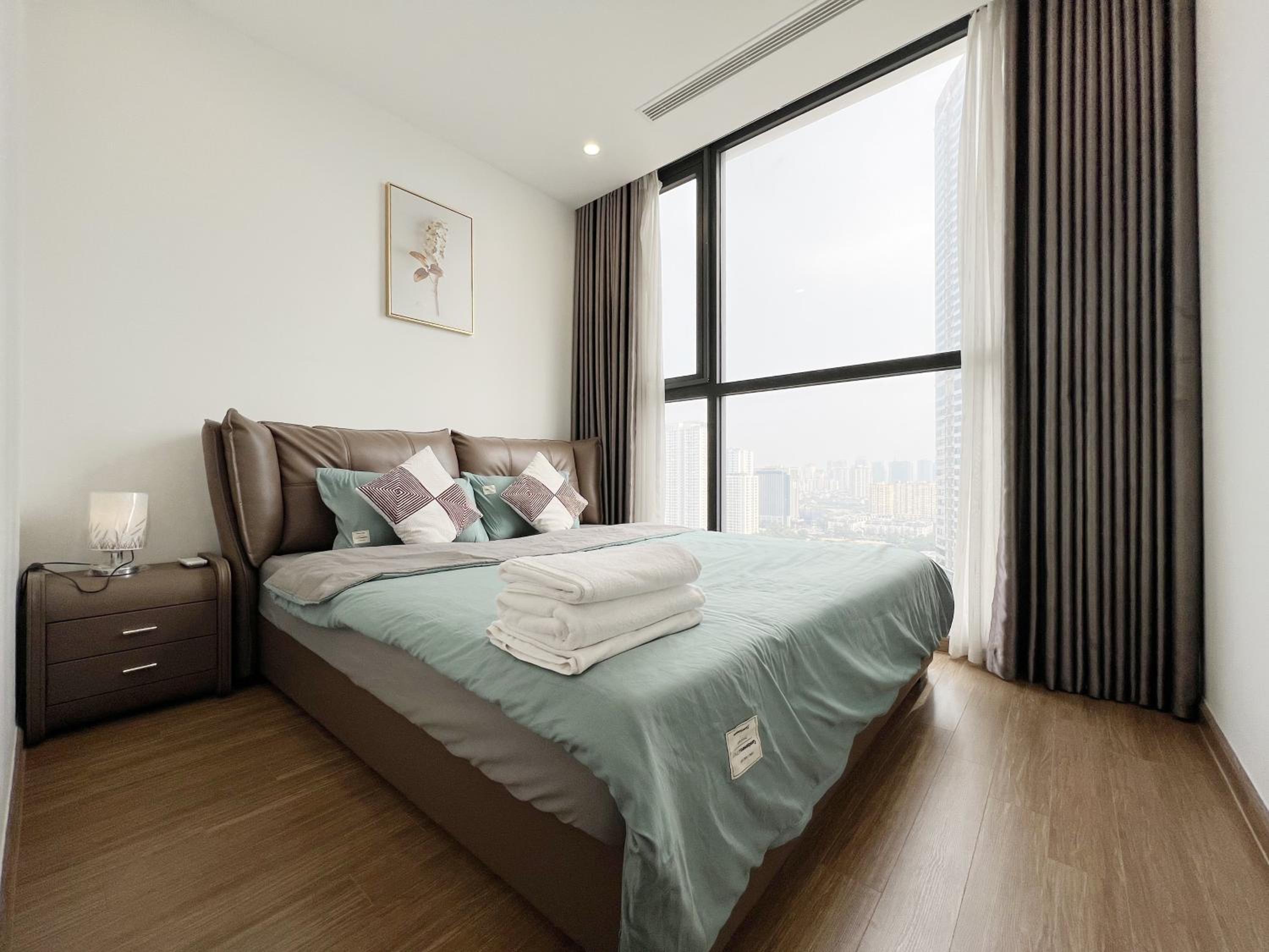 Q's home Vinhomes Skylake
