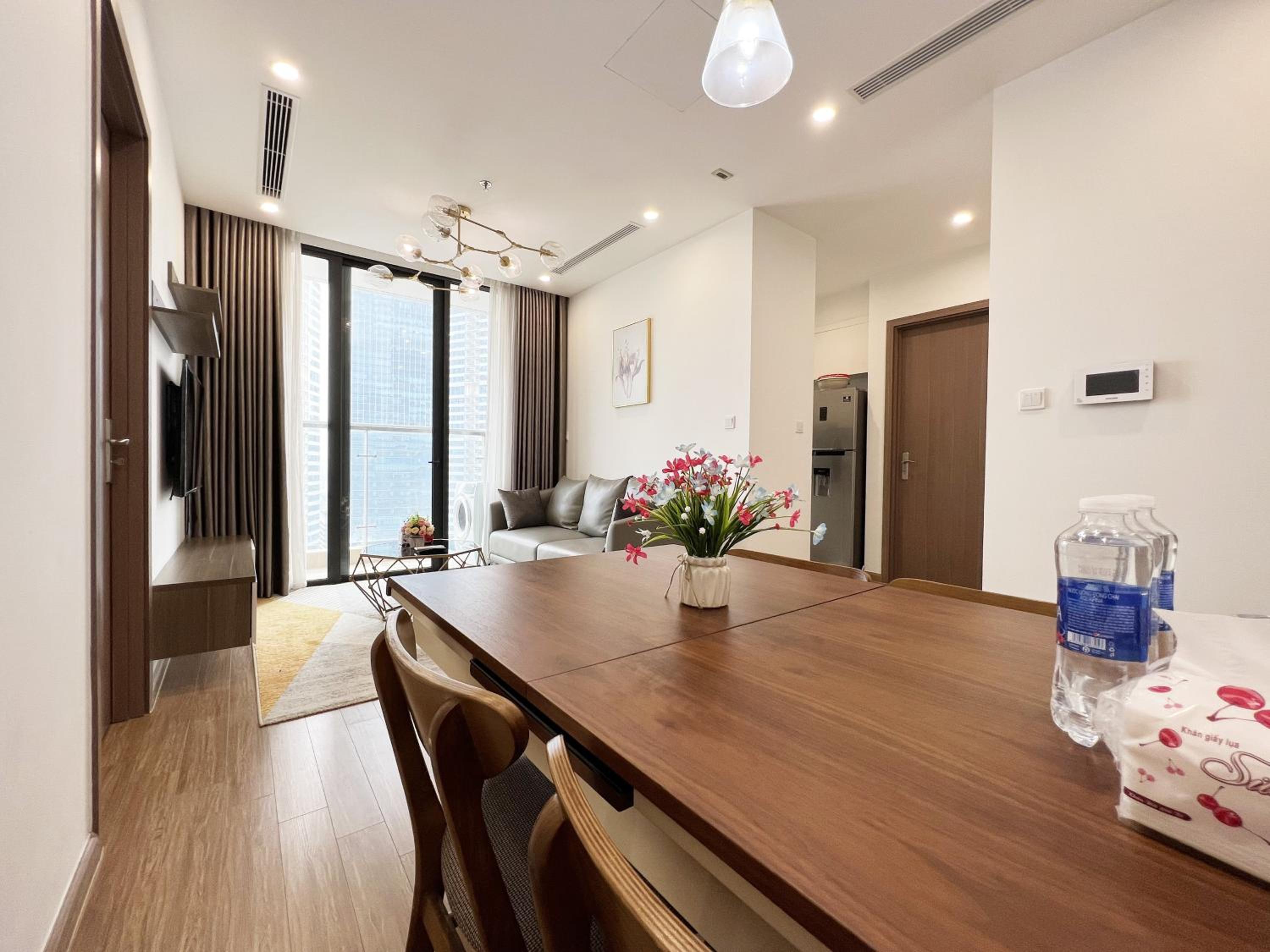 Q's home Vinhomes Skylake