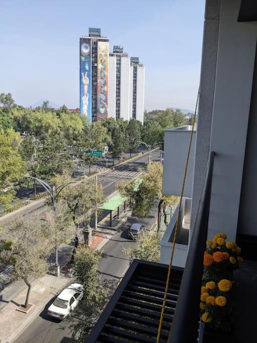 Right @Reforma - Beautiful condo with 2 balconies