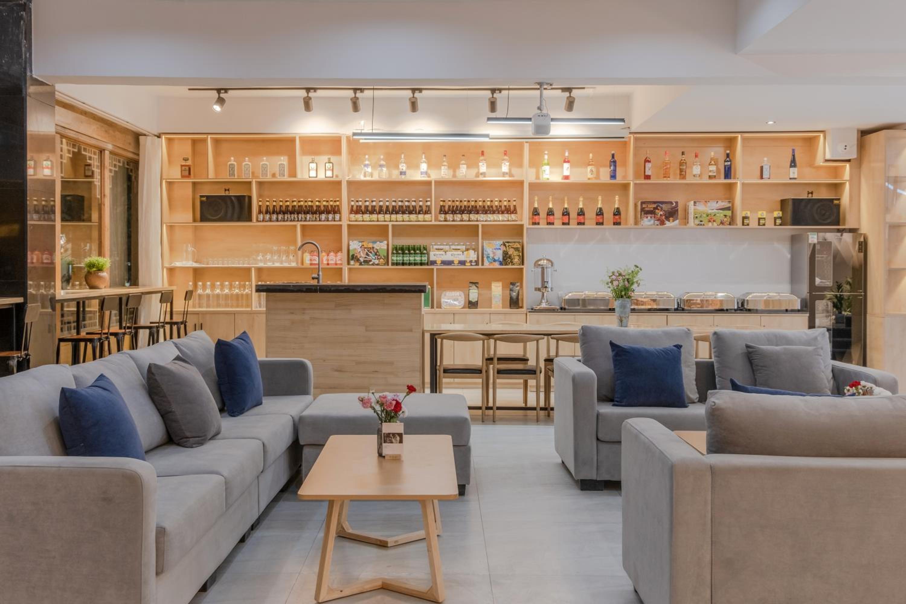 Shangri-La Jinwushe Boutique Inn