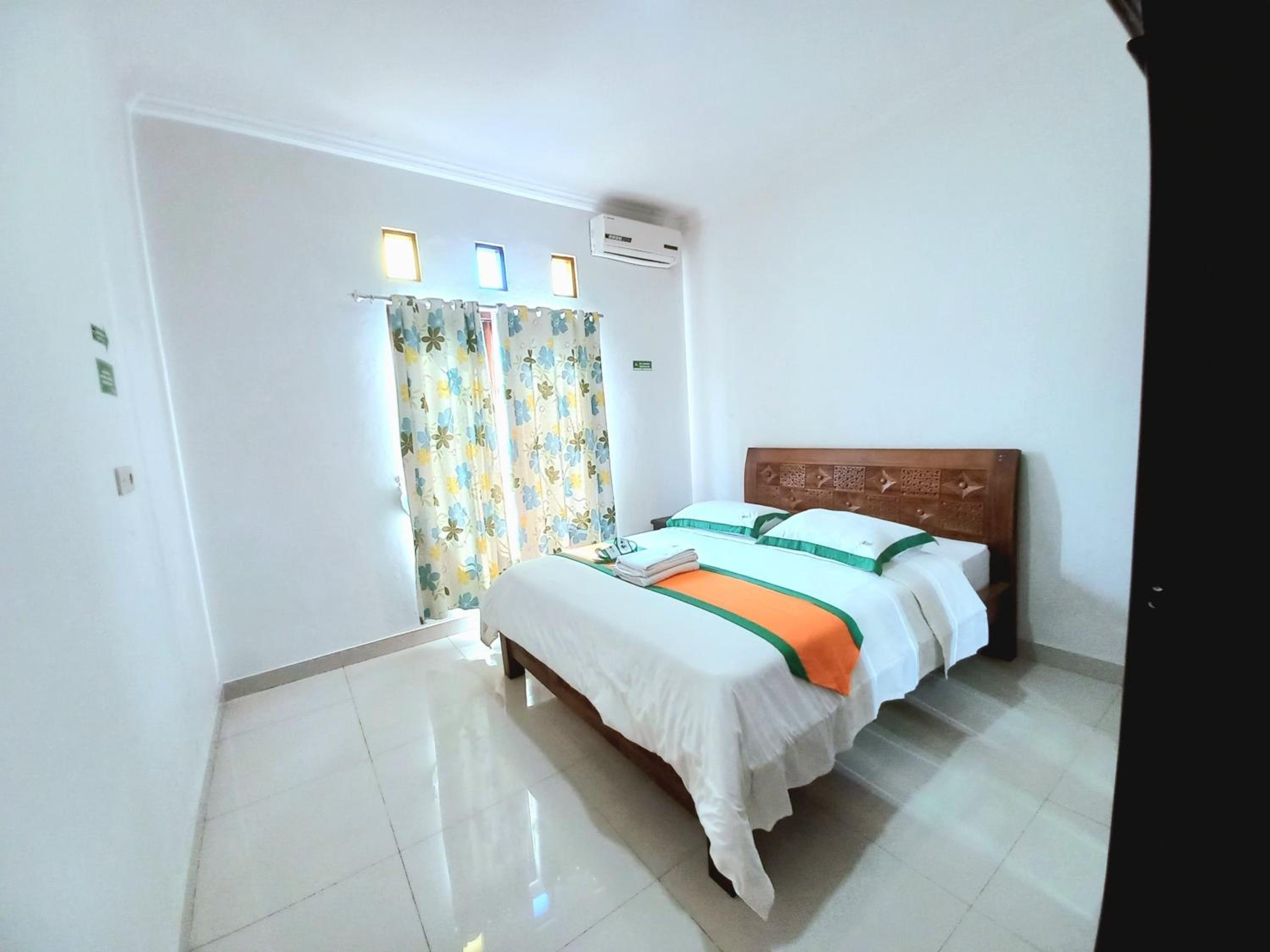 Homestay Syariah Malioboro by Simply Homy view 2