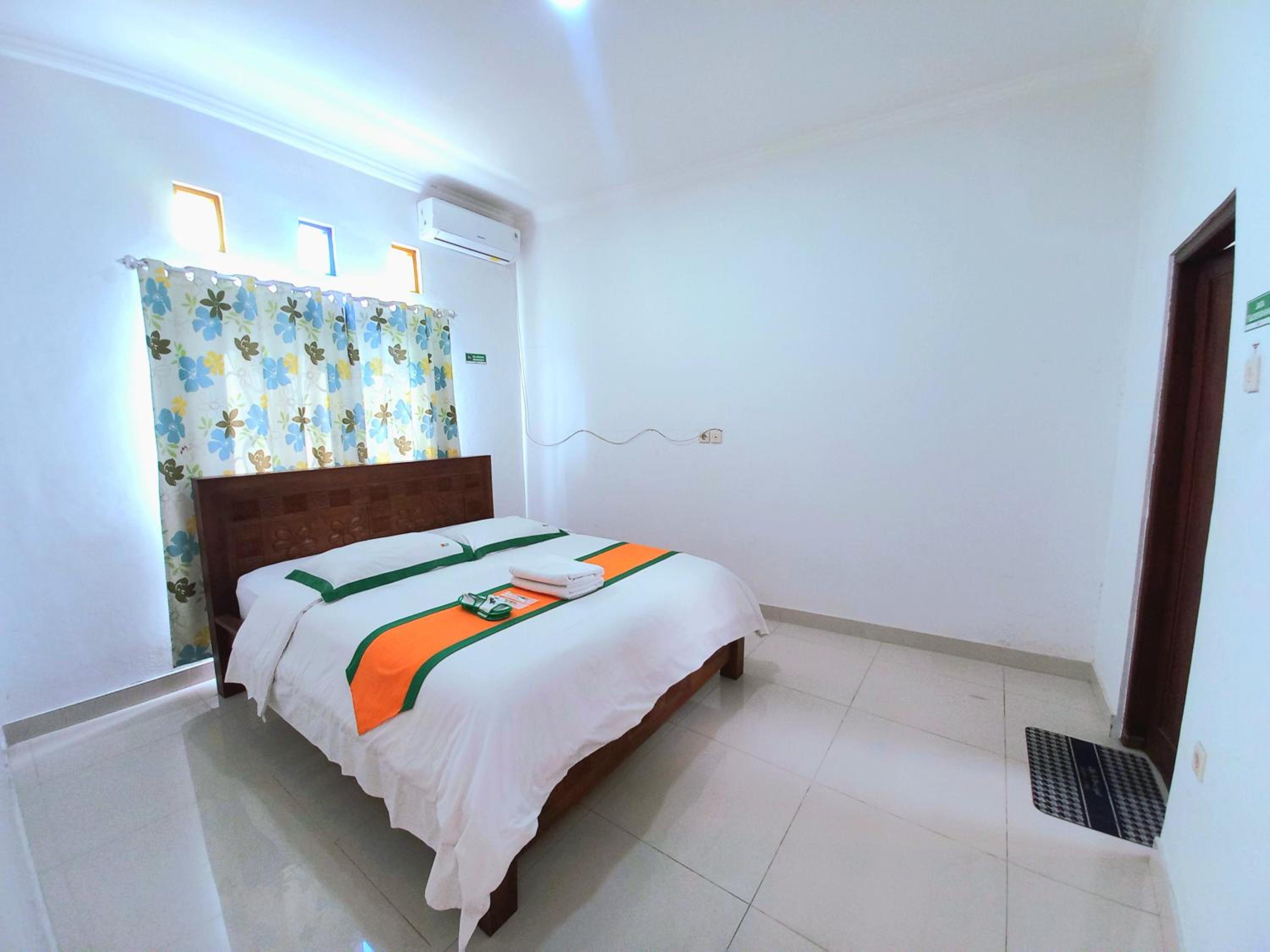 Homestay Syariah Malioboro by Simply Homy view 4