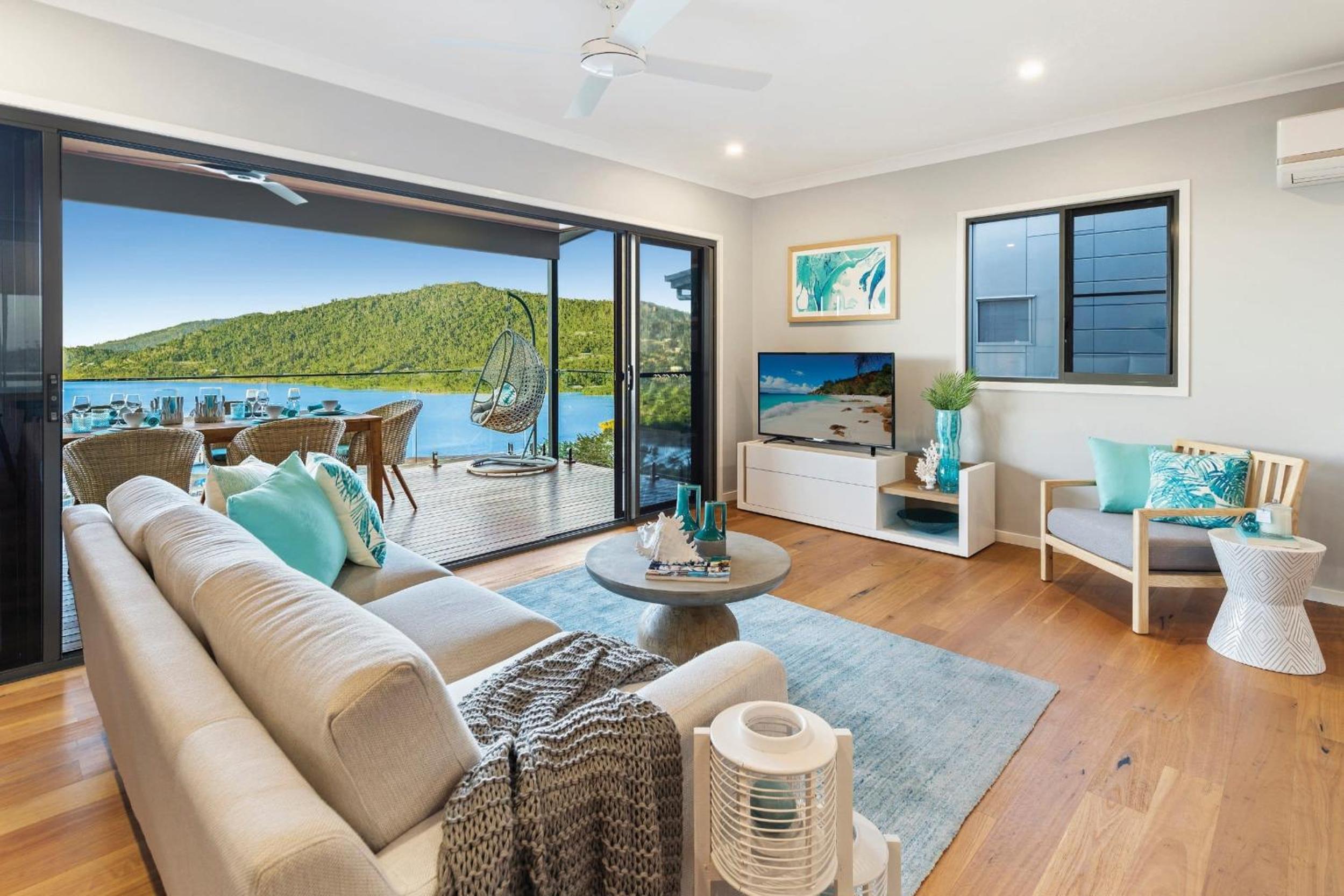 Relax & Daydream at 2 Elementa