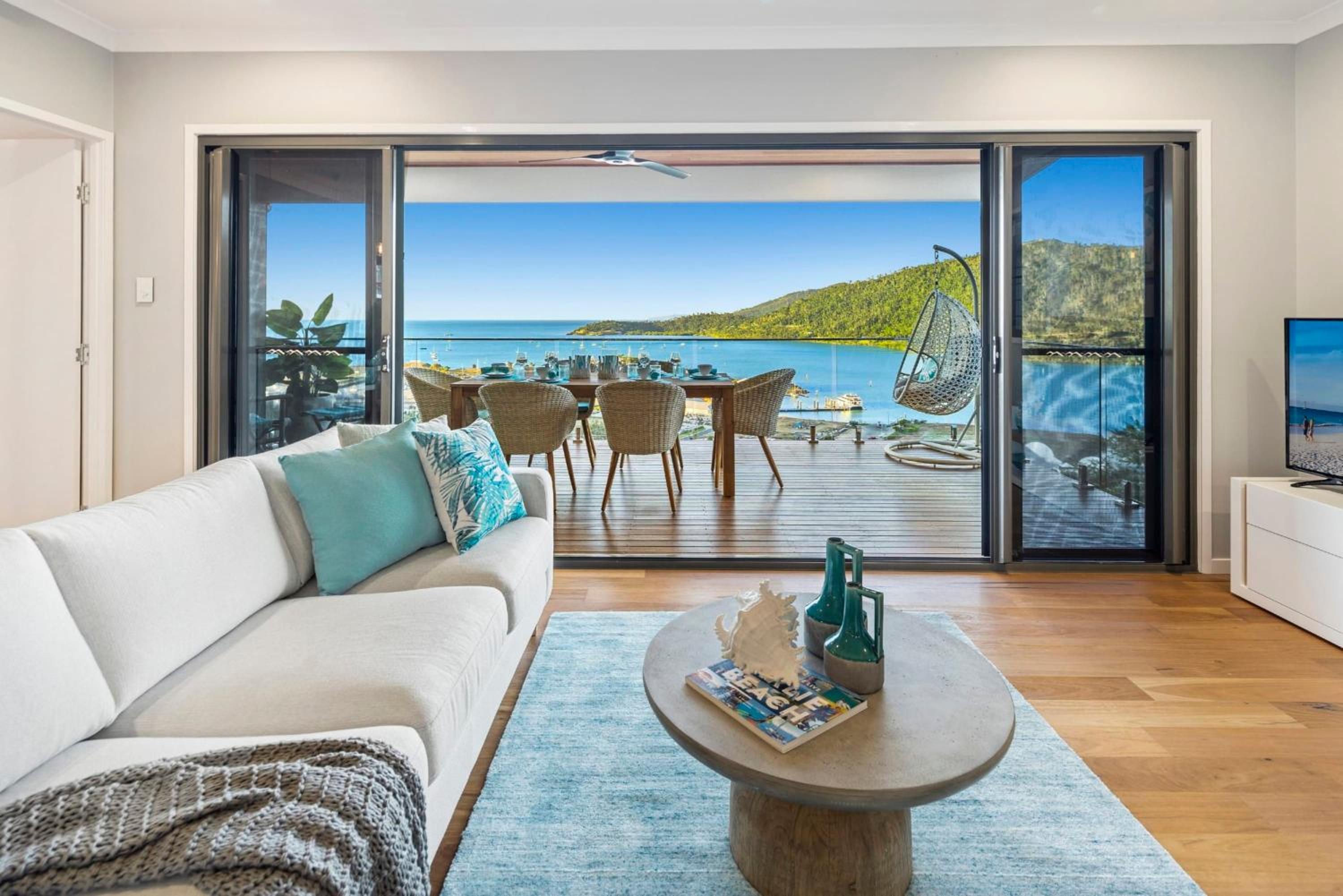 Relax & Daydream at 2 Elementa