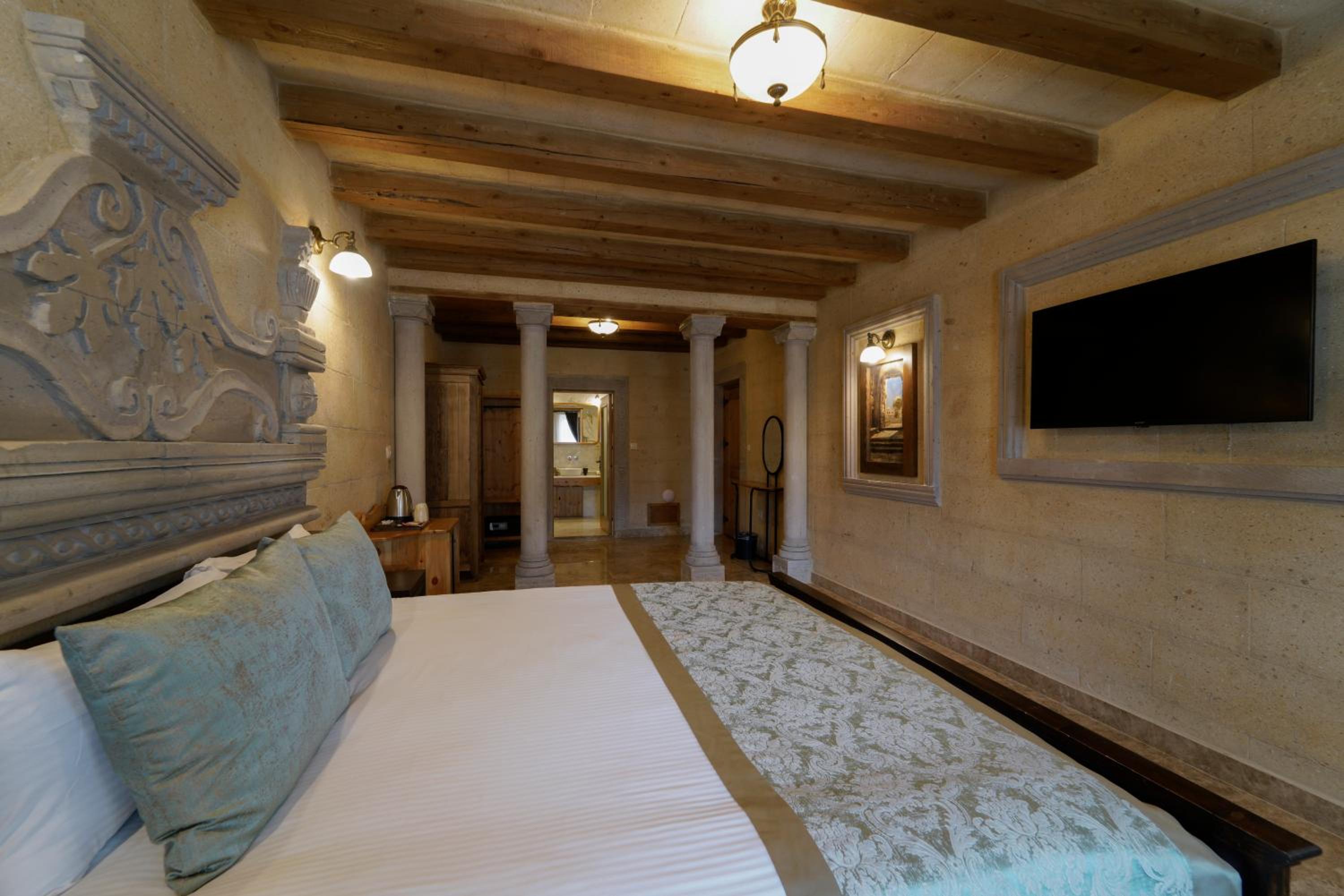 Luxury Cratus Stone Palace - Image 111