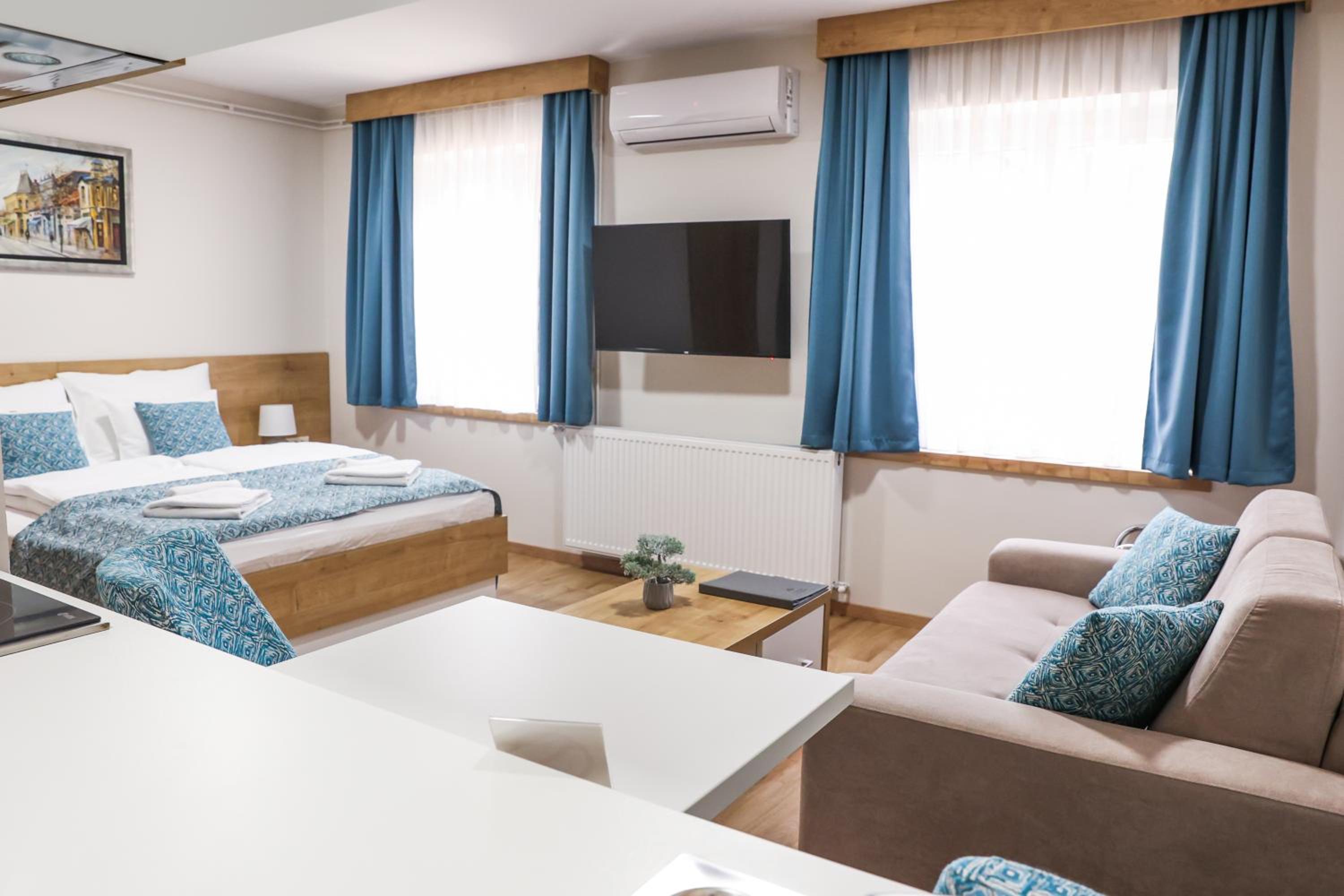 Grand Park rooms & apartments view 4