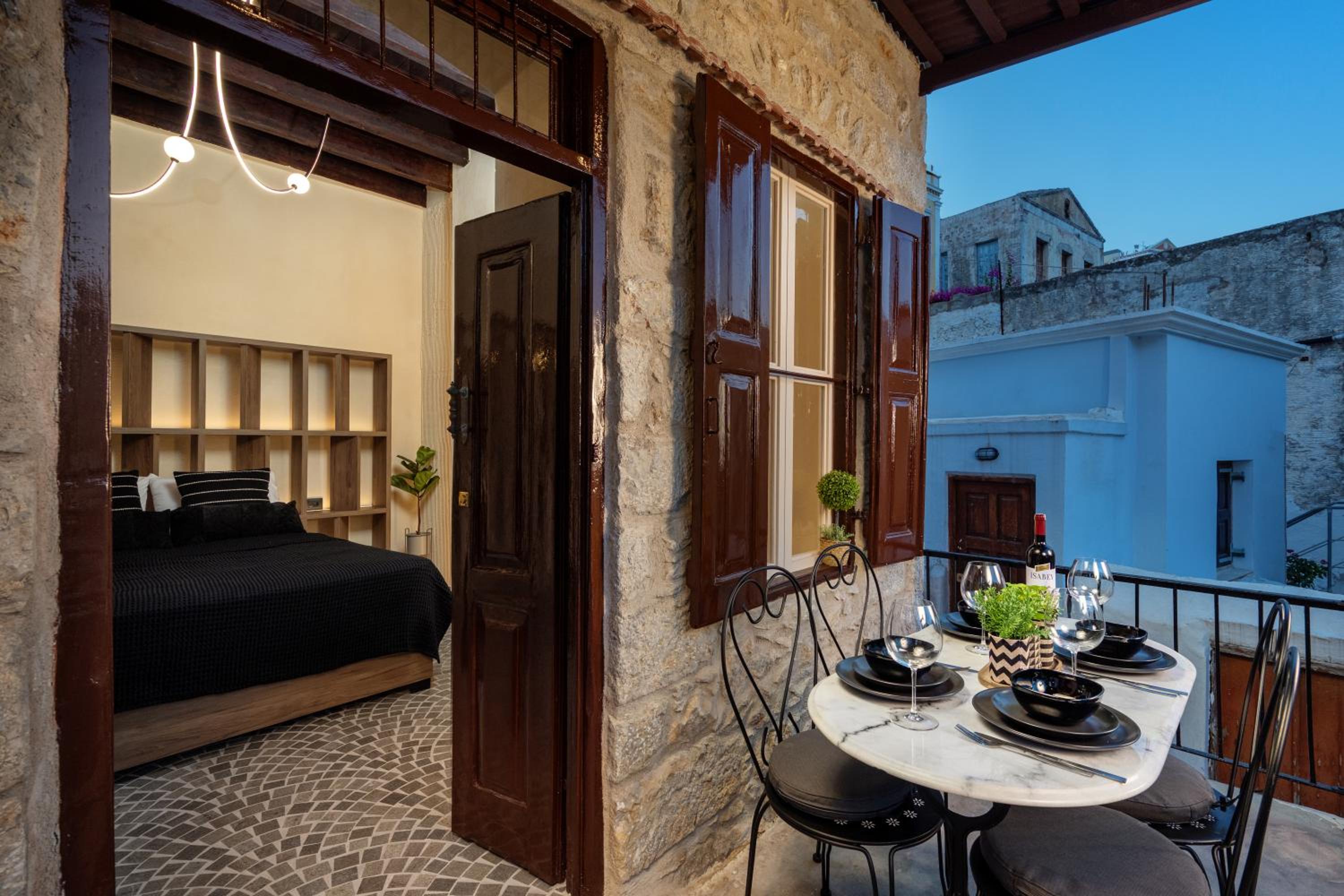 Townhall Apartment