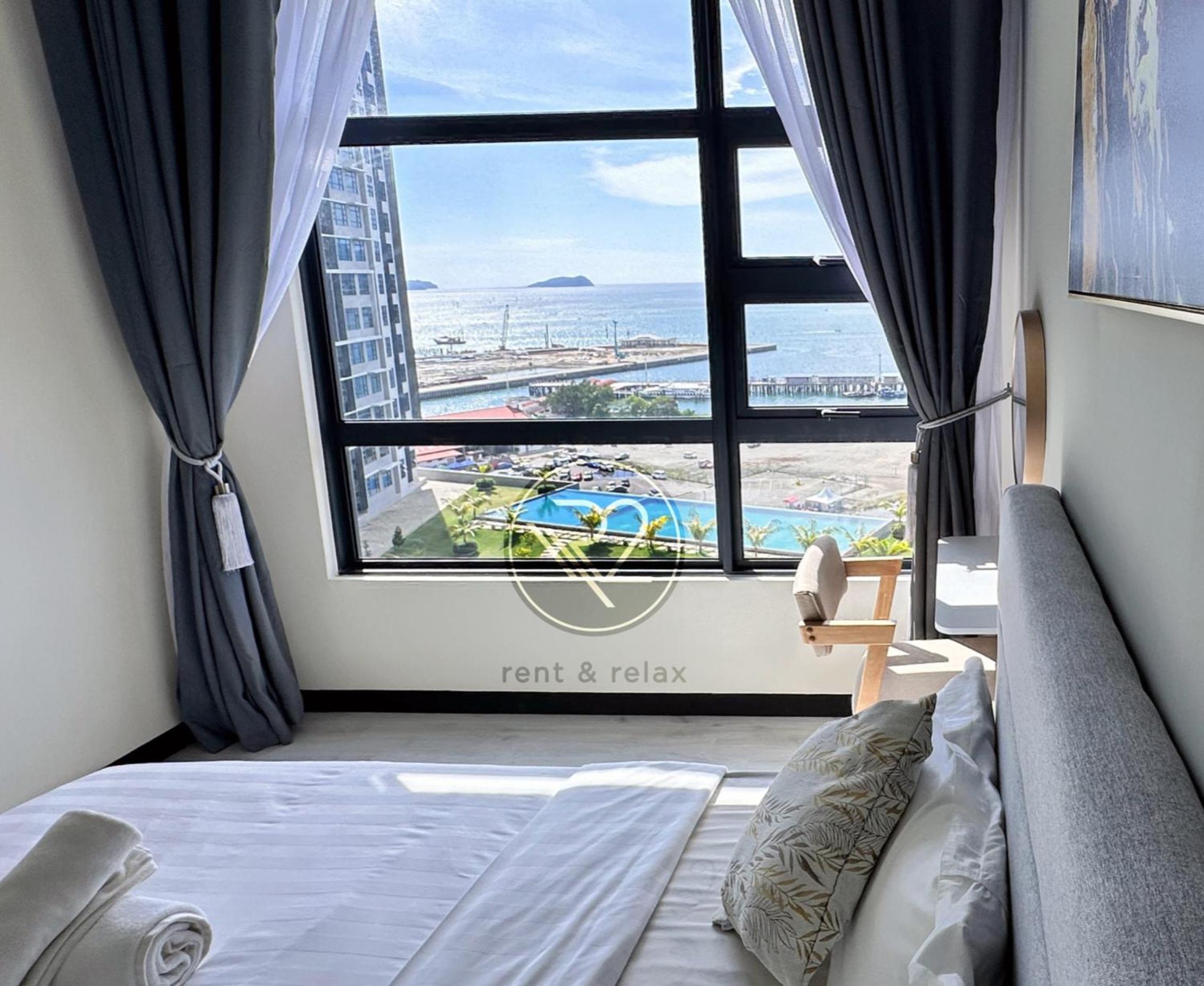 Sea&Pool View Stunning Homestay, Wifi, Netflix near Malls, Jetty, Convenient Stores photo 6