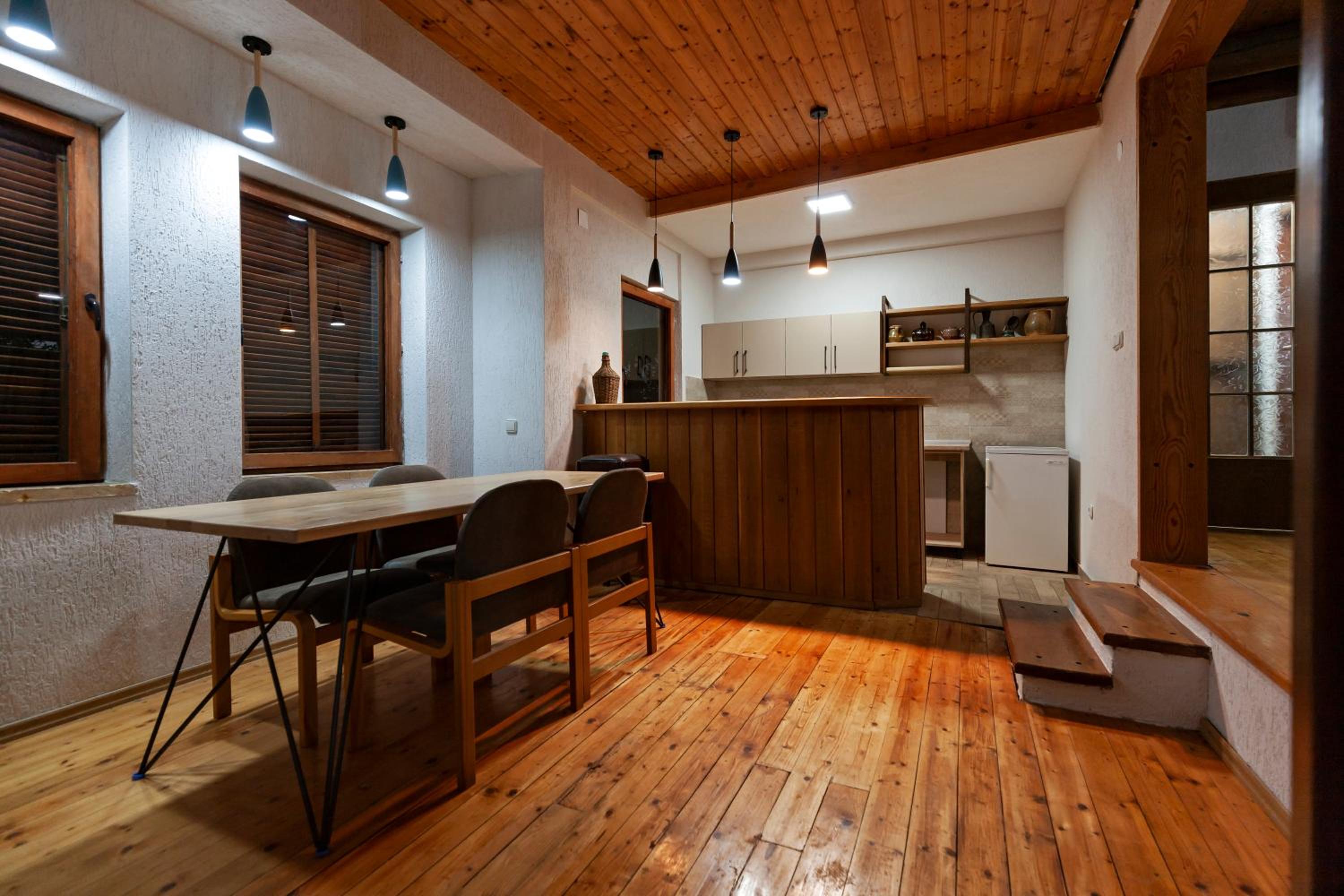 Bitrak House Megdani
