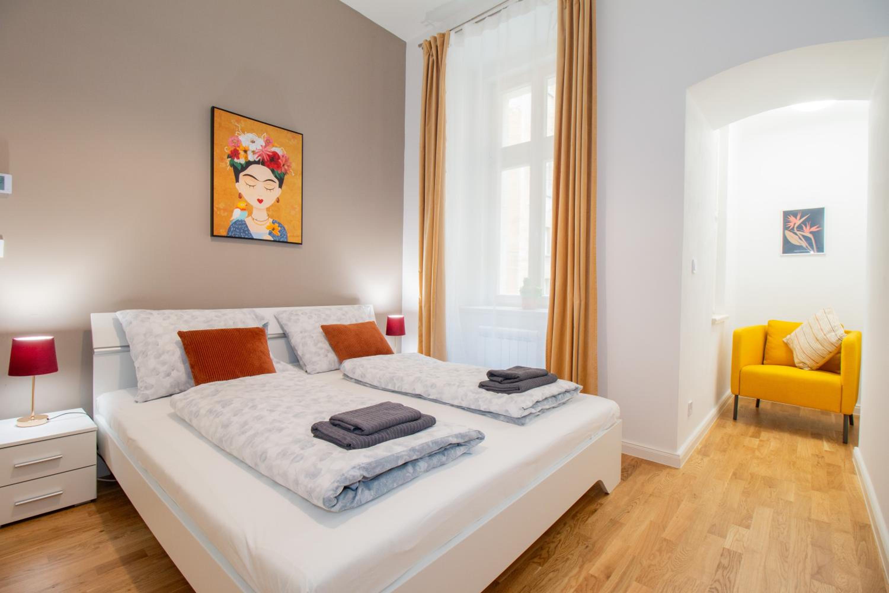 Washingtonova CR apartments