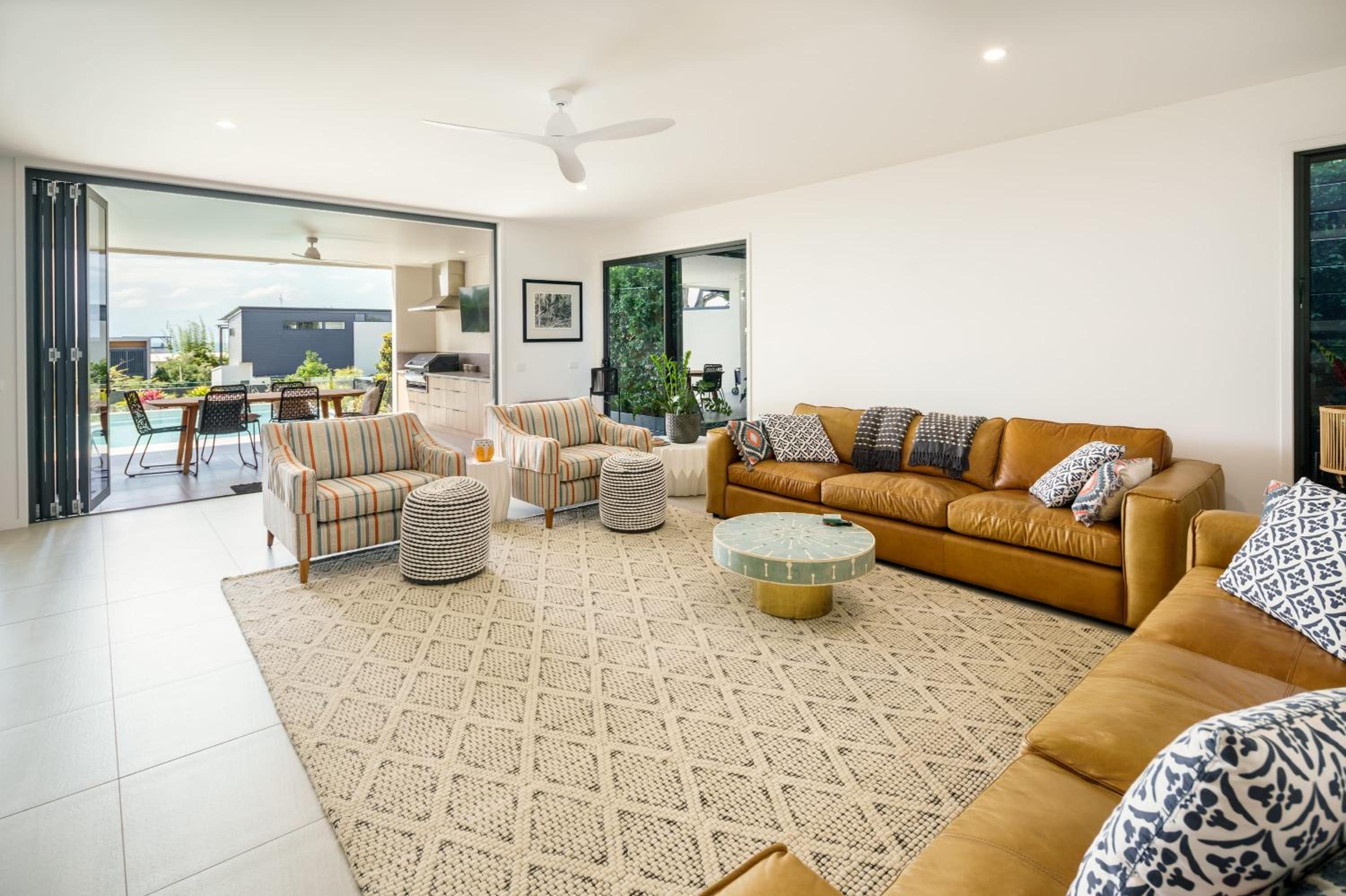 Moffat Beach Modern Oasis with Pool