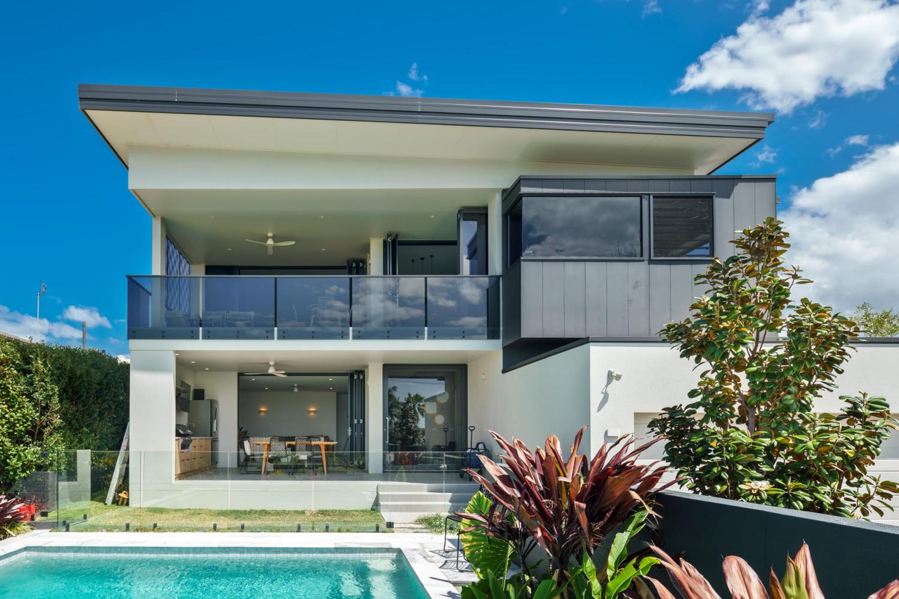 Moffat Beach Modern Oasis with Pool