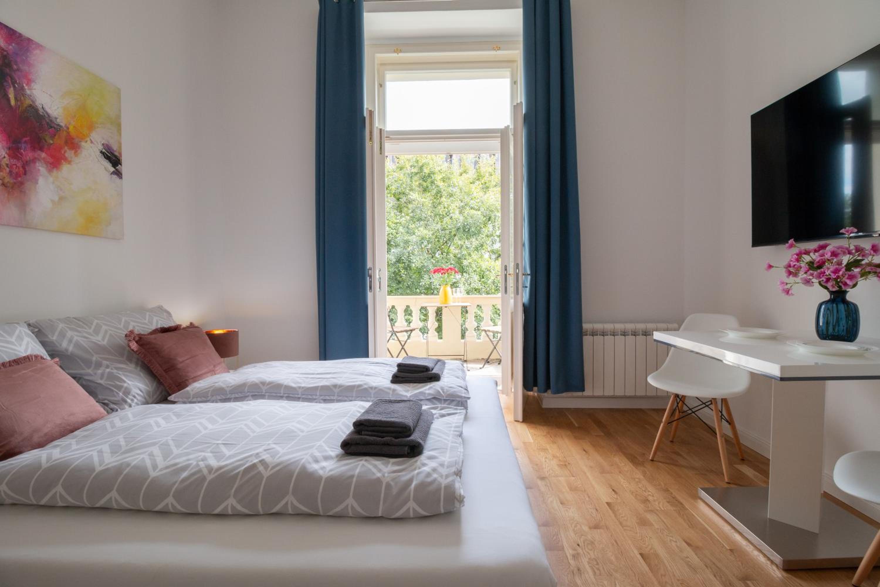 Washingtonova CR apartments