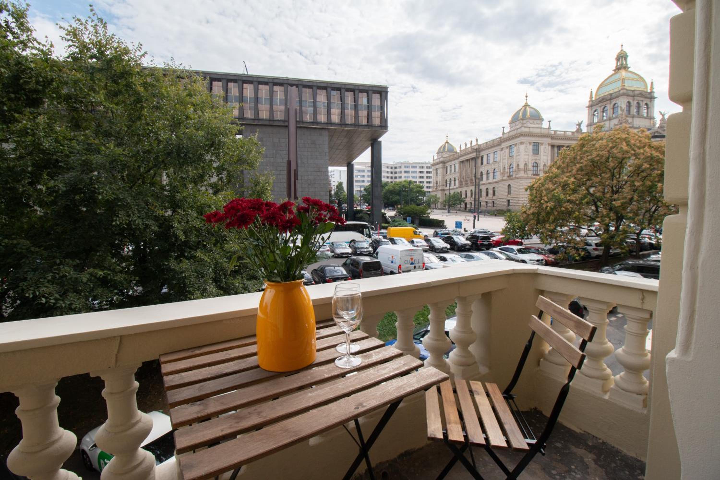 Washingtonova CR apartments