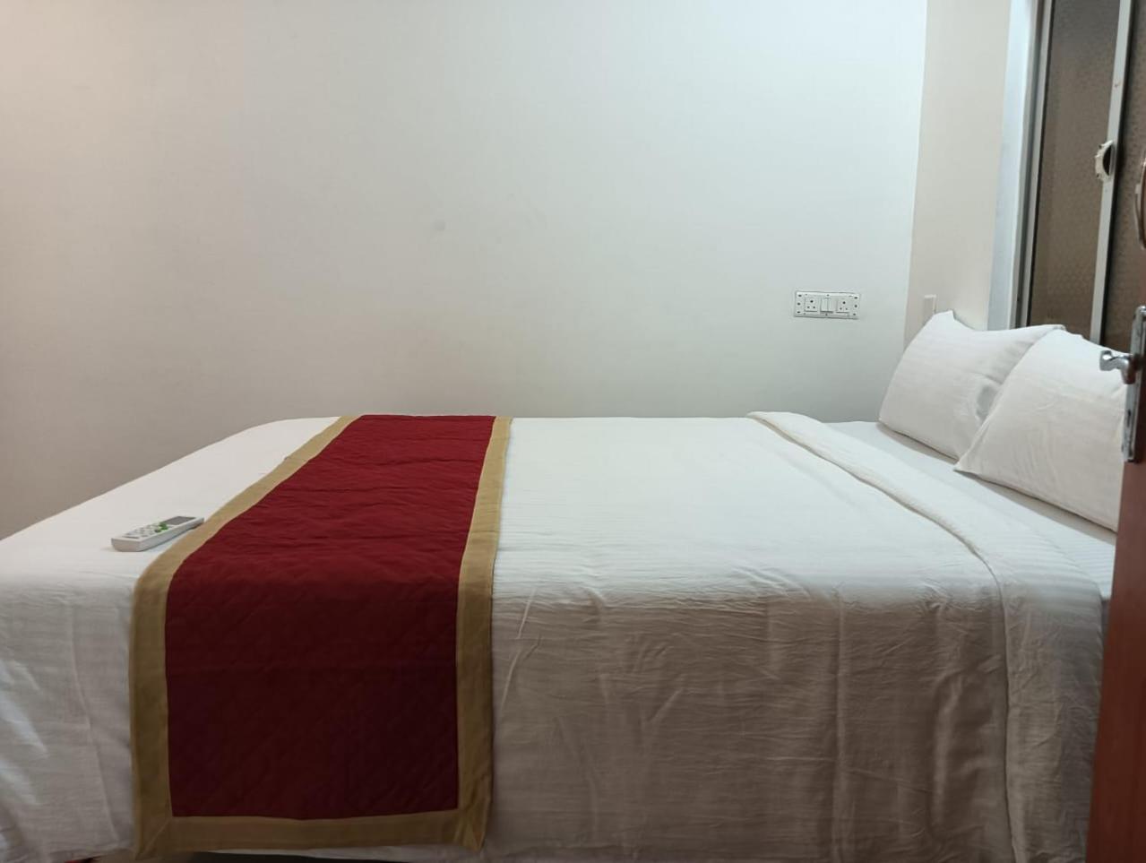 WOM Charming 1Bhk Near Auro Beach