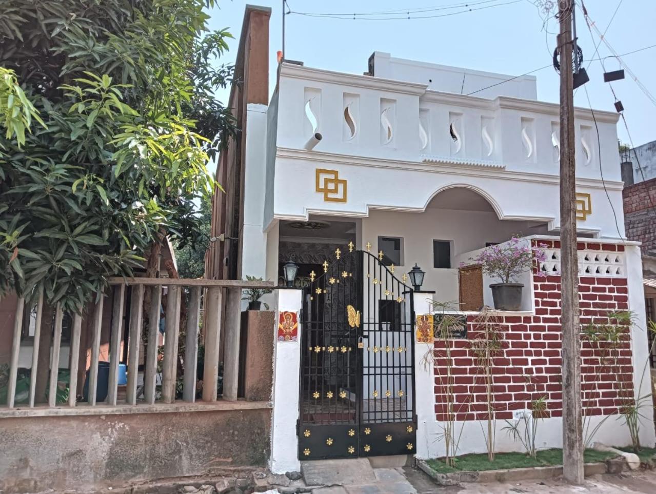 WOM Charming 1Bhk Near Auro Beach