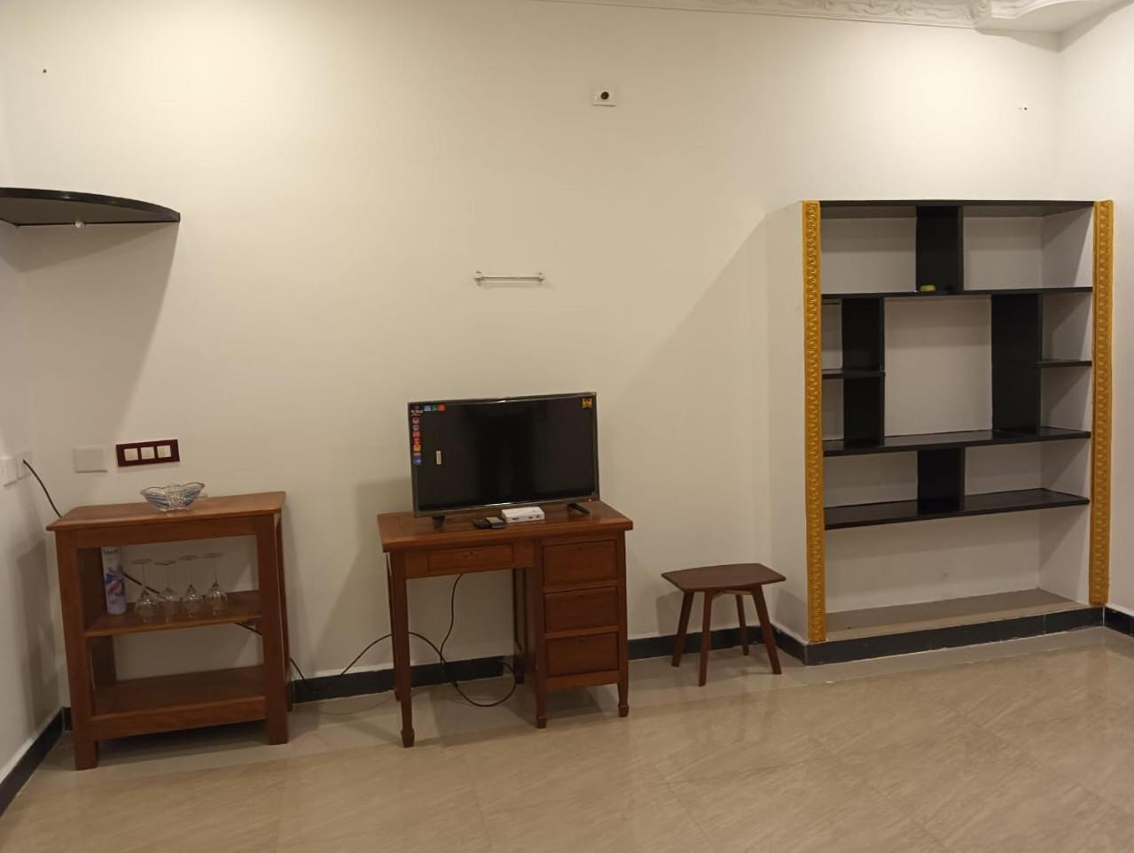 WOM Charming 1Bhk Near Auro Beach