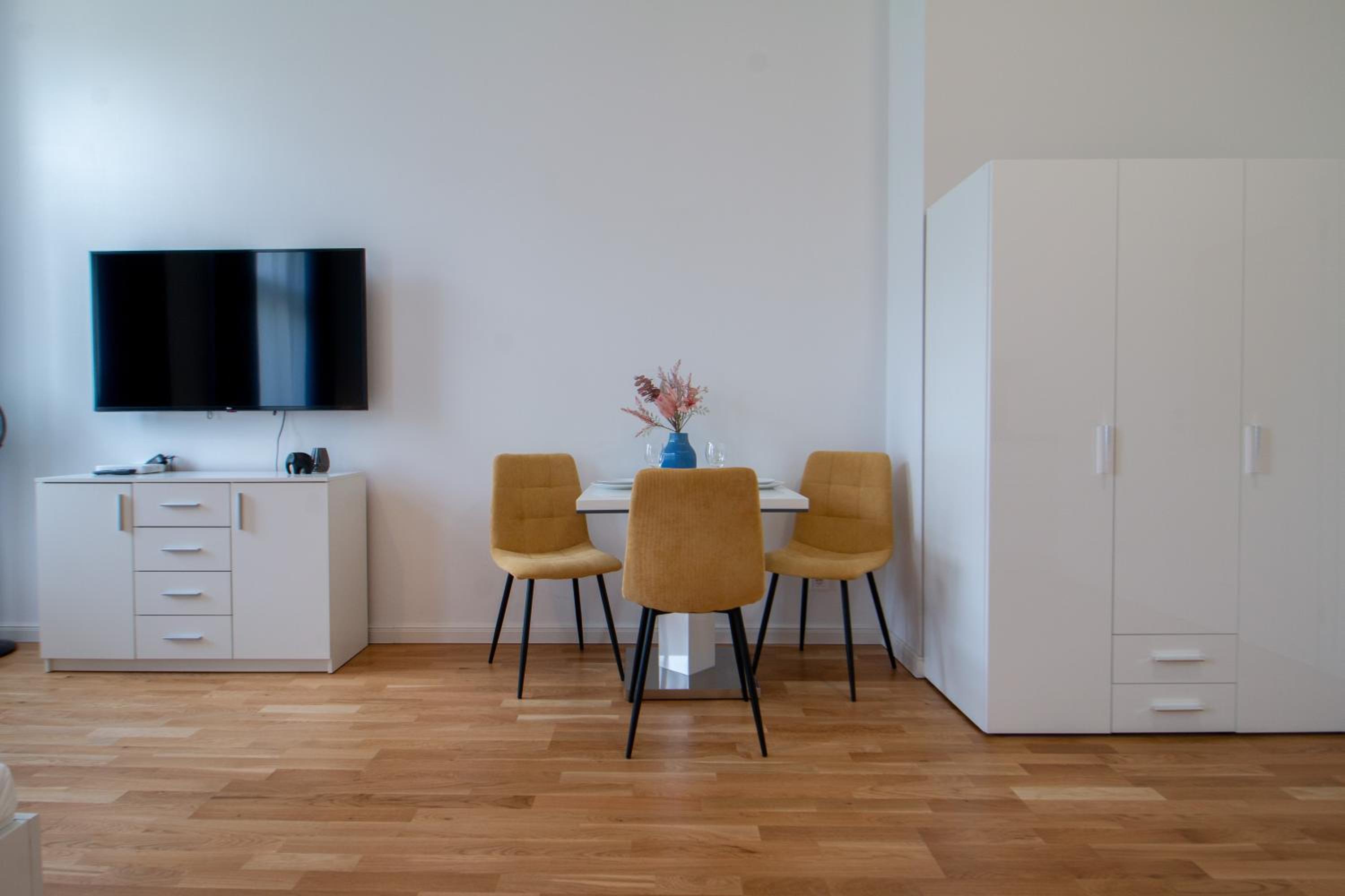 Washingtonova CR apartments