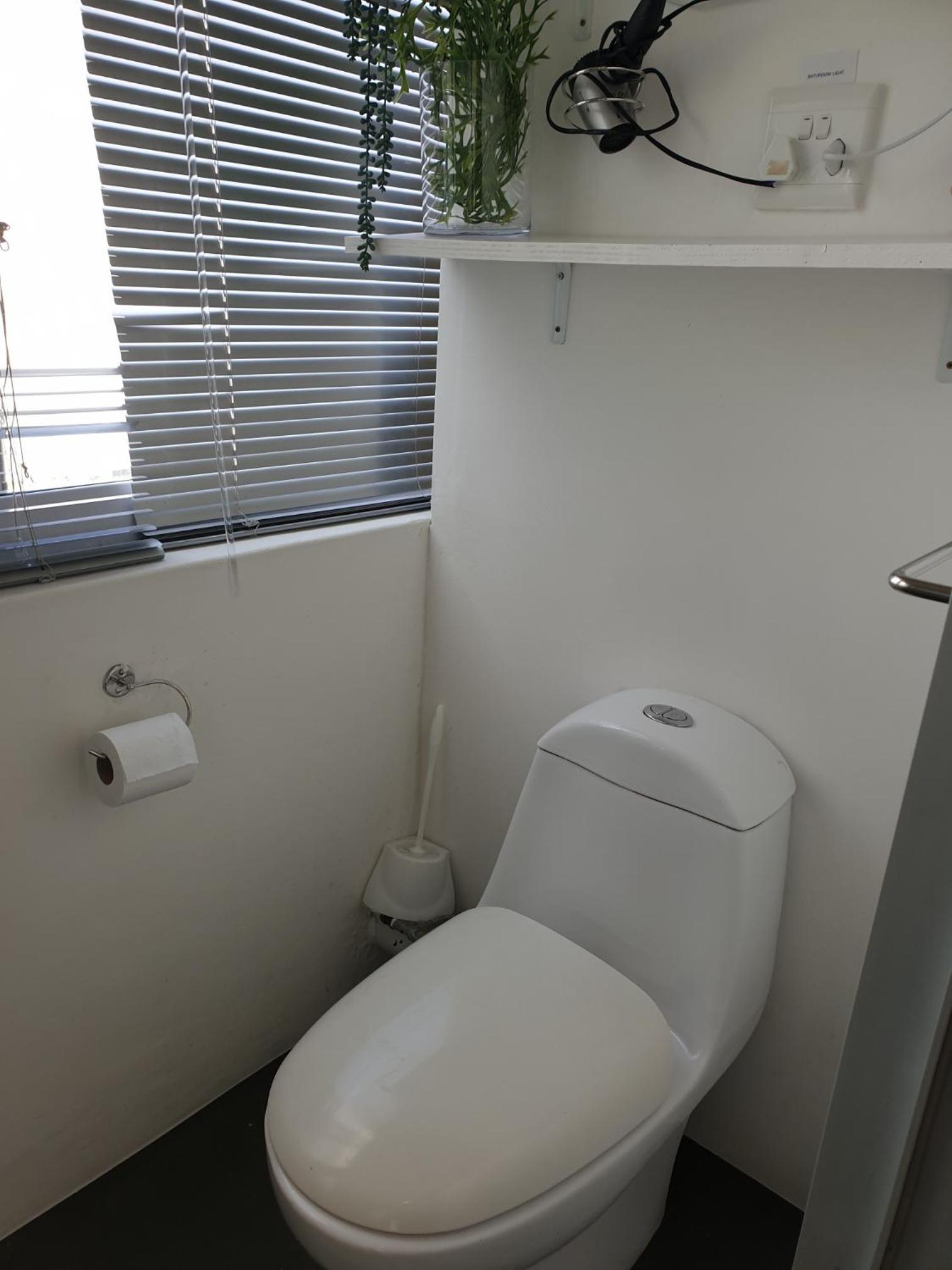 4 on Highworth Apartments and Studios