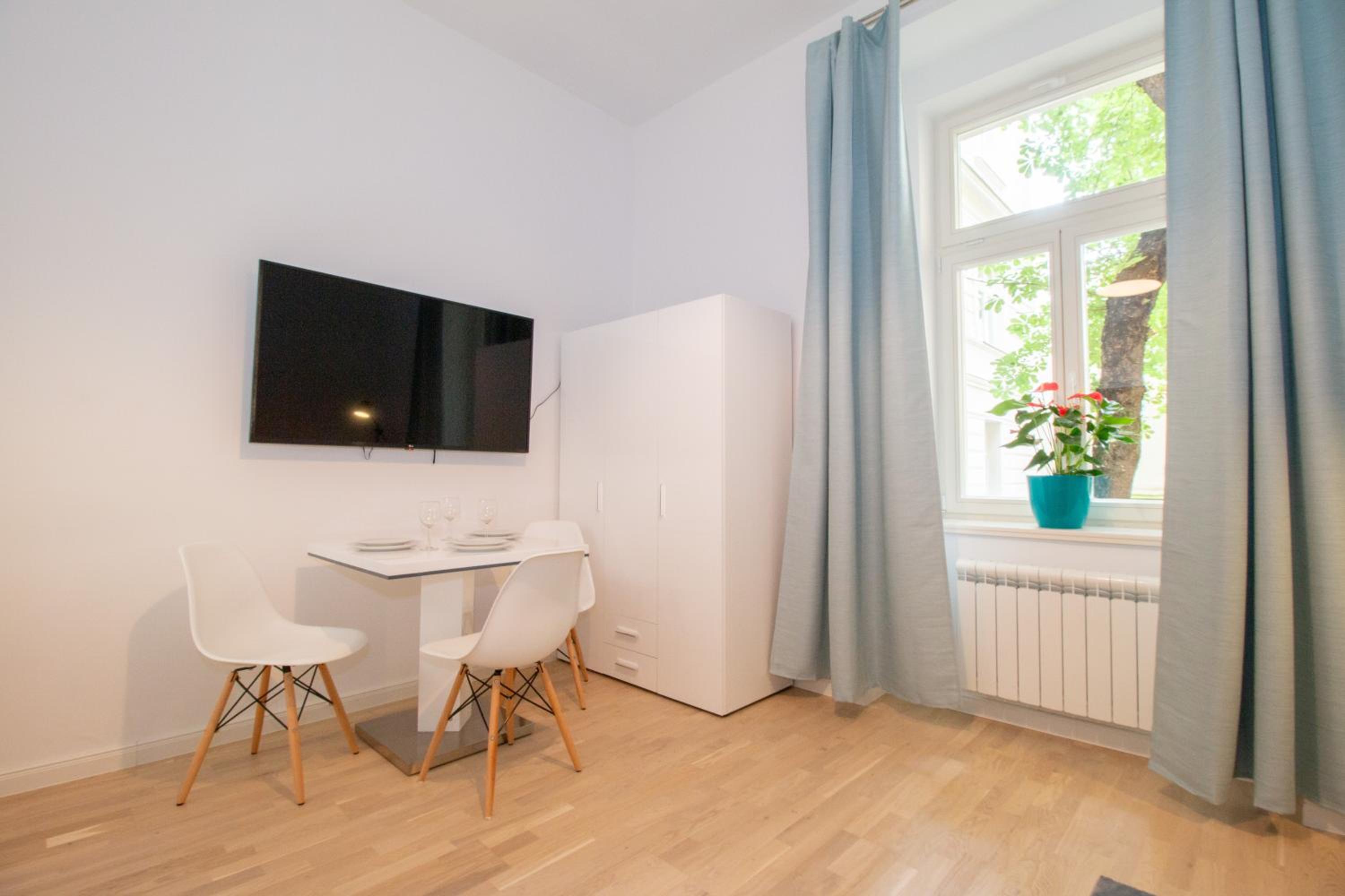 Washingtonova CR apartments