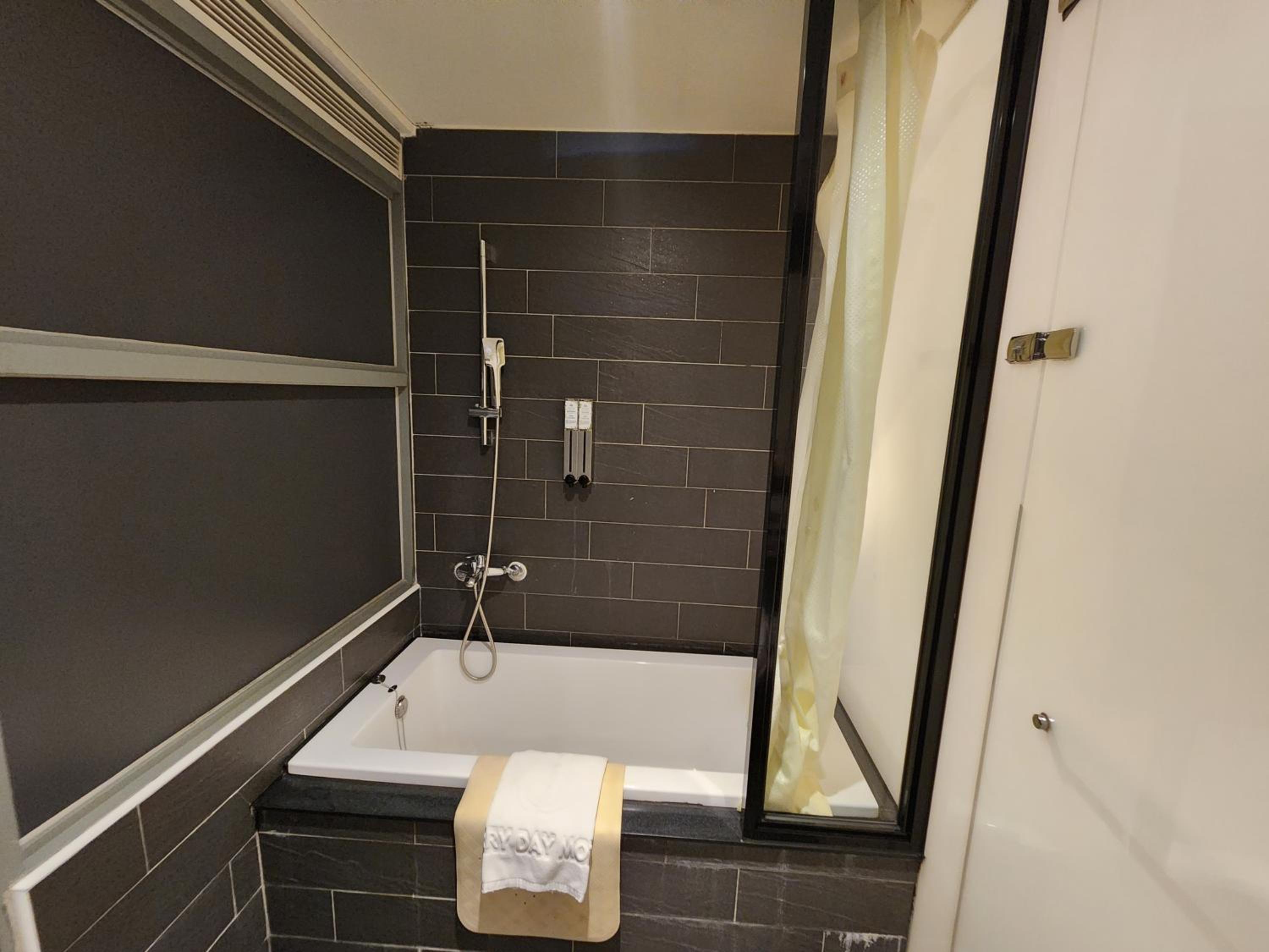 Merryday Hotel Banqiao