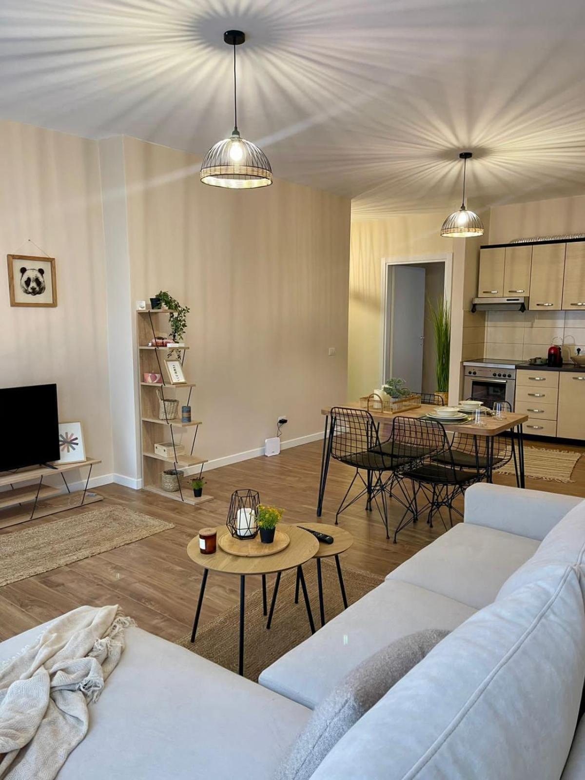 MH apartment, free parking, flexible check in