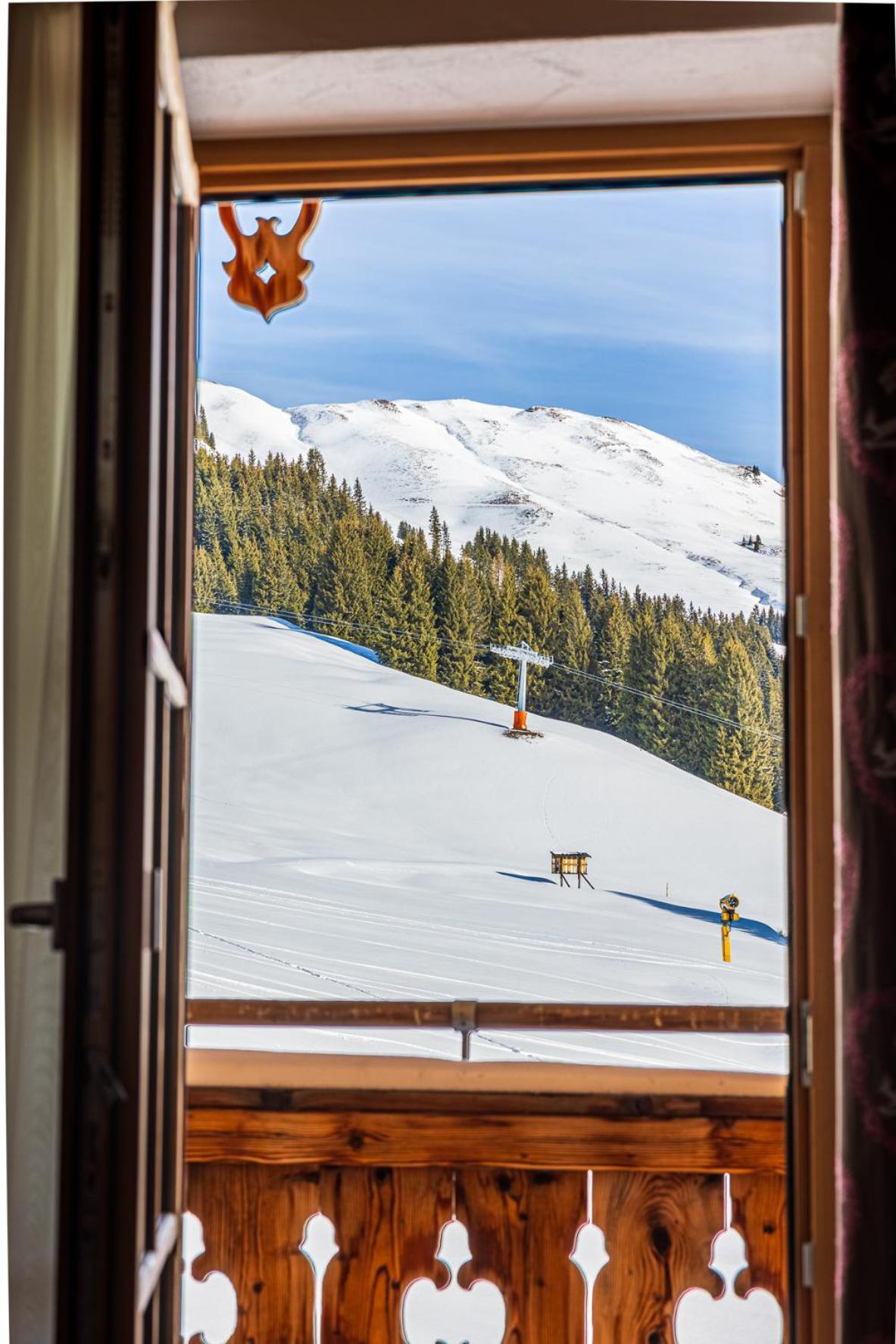 Wallegg Lodge - Alpine Premium Chalet - Ski In-Ski Out - Real Alpine Location Saalbach