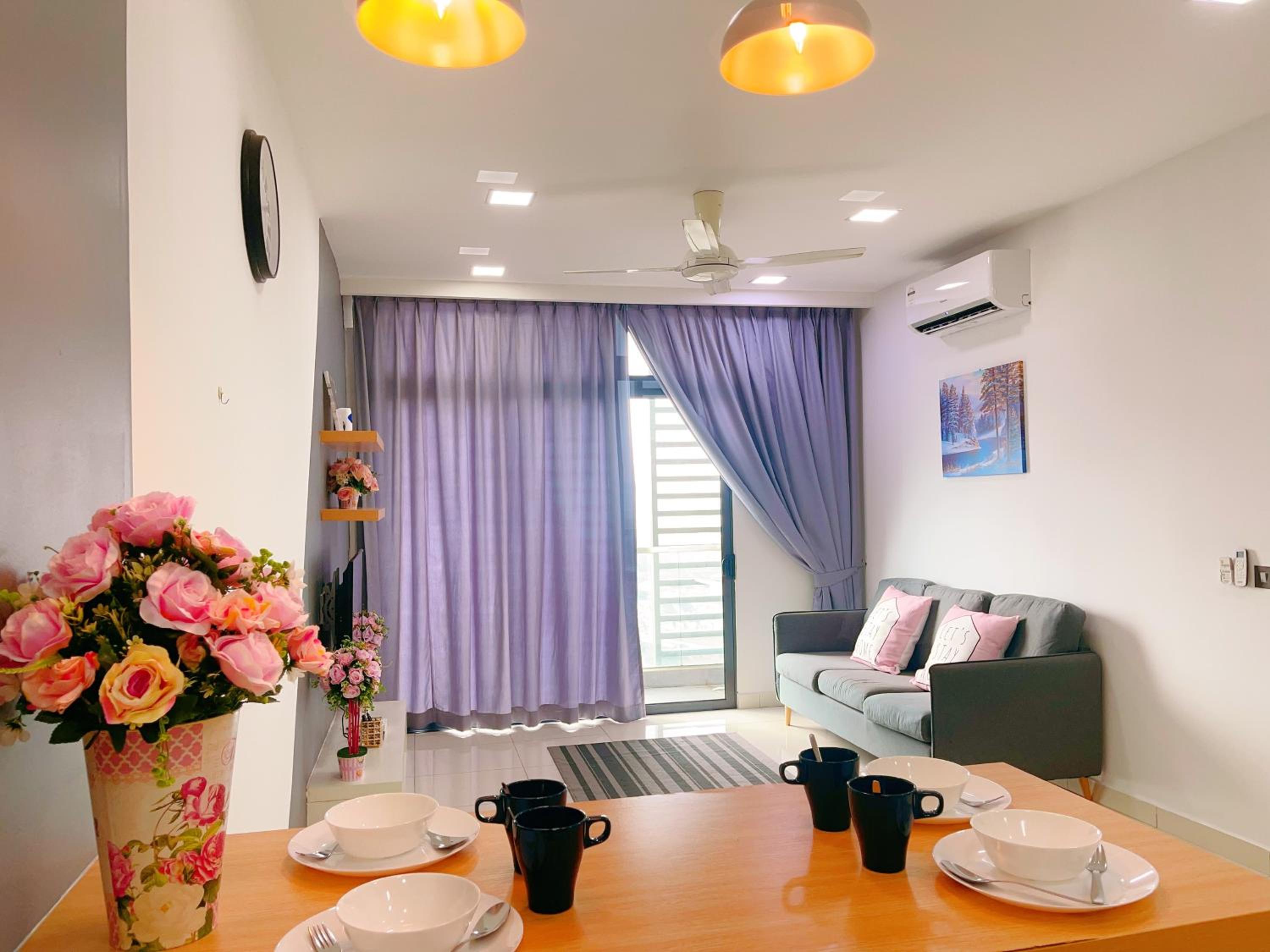 GYDEN STAYCATION #Green Haven near Senibong&Regency photo 3