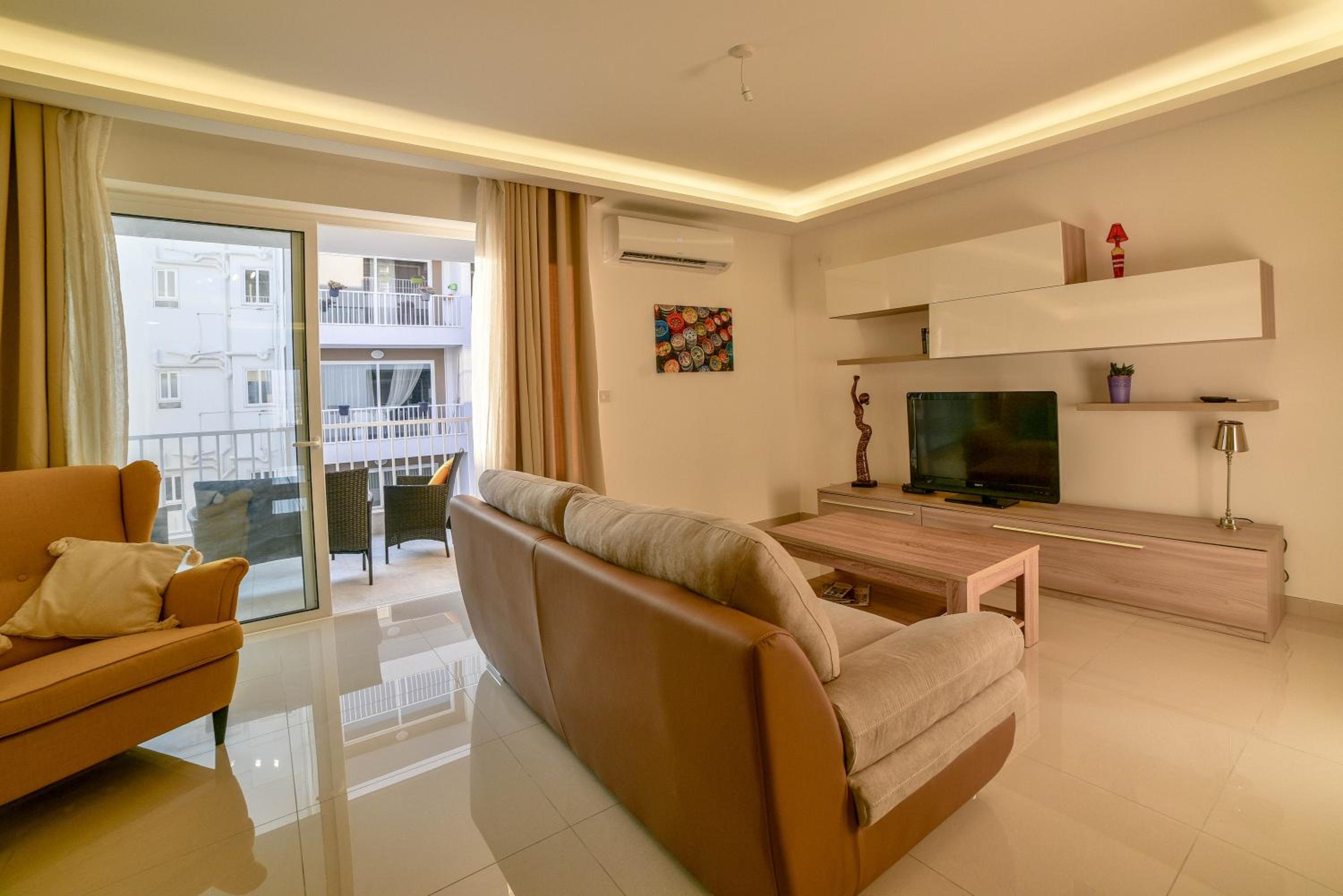 Seacrest - Large 3 bedroom Apartment photo 3