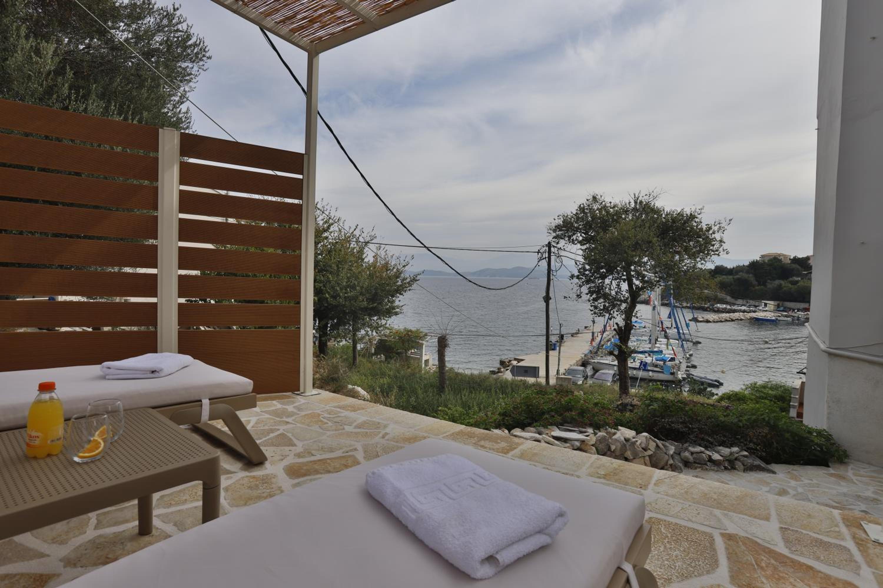 Kassiopi Seafront Elegant Apartments
