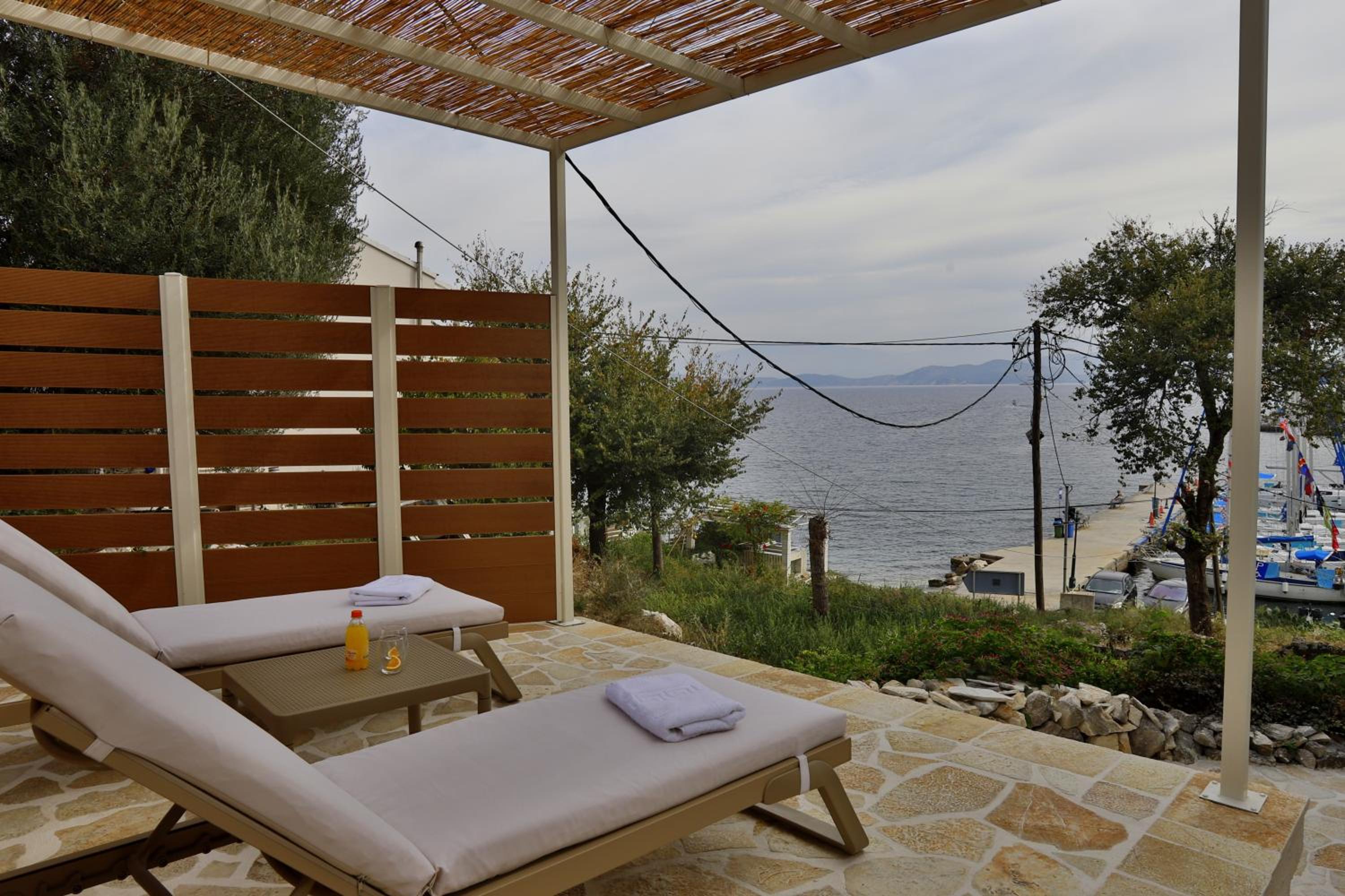 Kassiopi Seafront Elegant Apartments