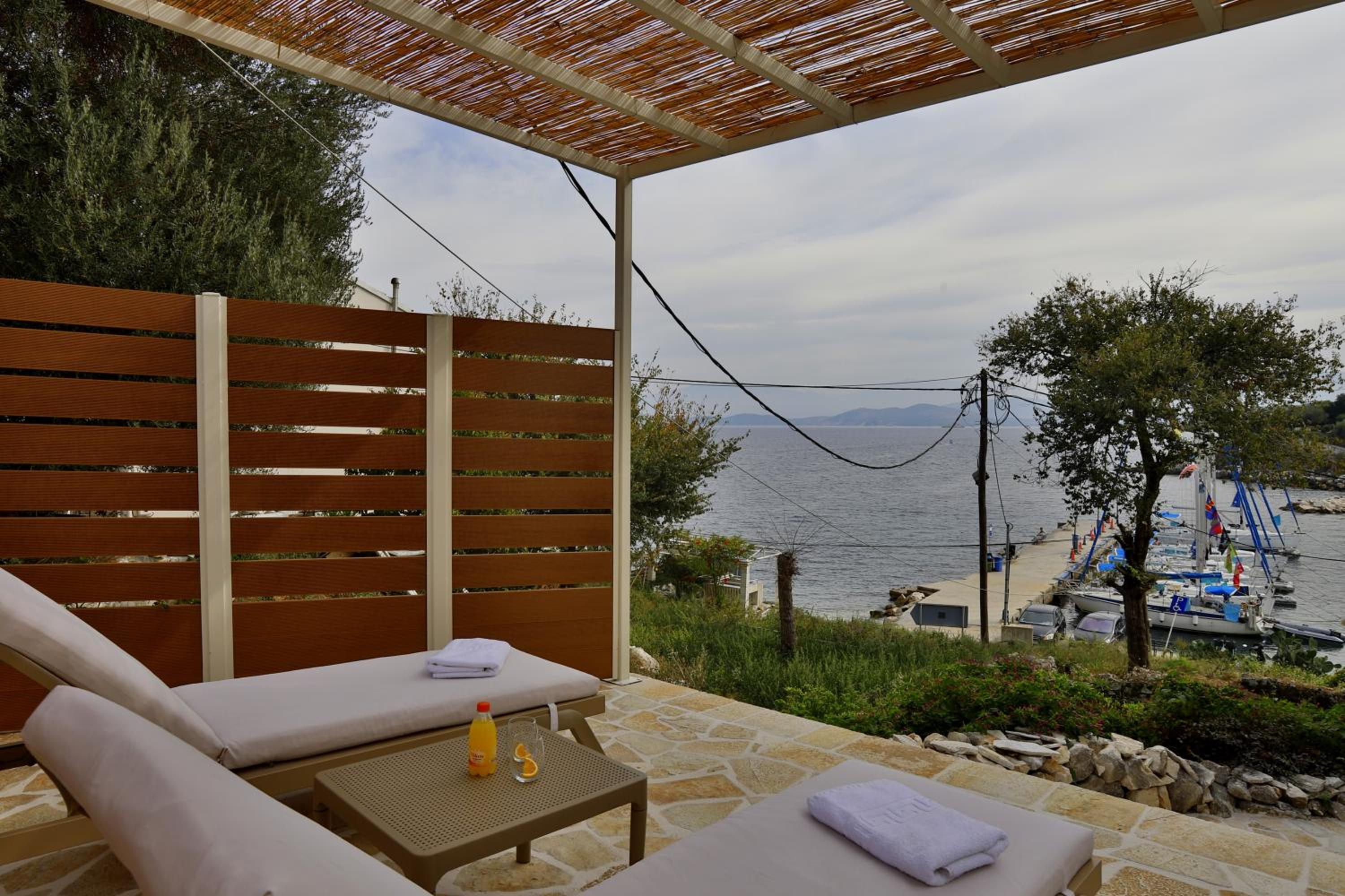 Kassiopi Seafront Elegant Apartments