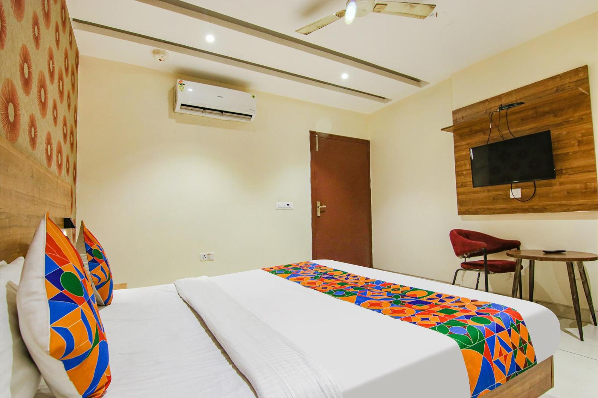 FabHotel Golden Glory