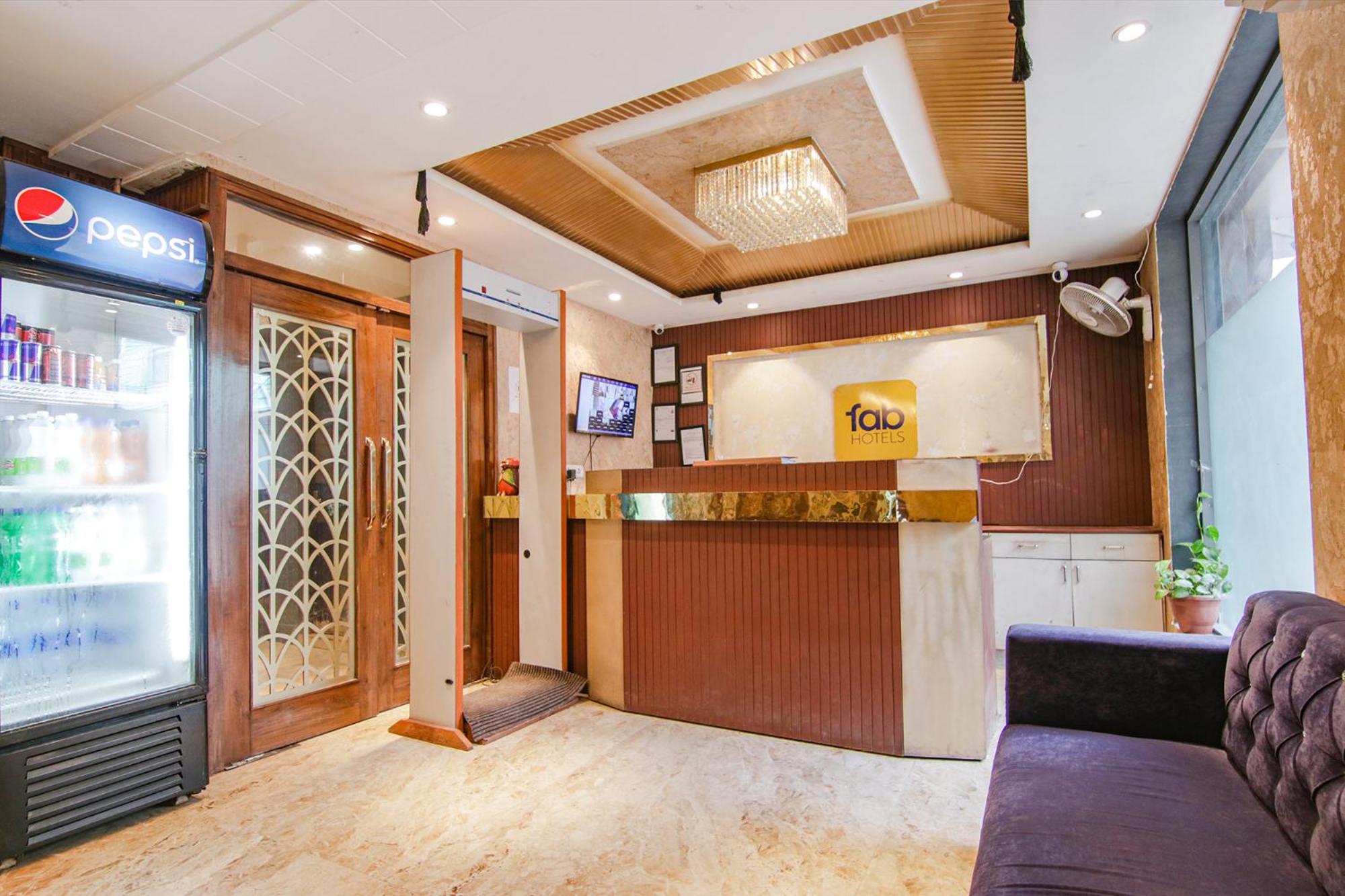 FabHotel Golden Glory