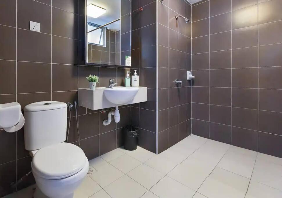 5min Mid Valley Southkey 10min KSL CIQ River View