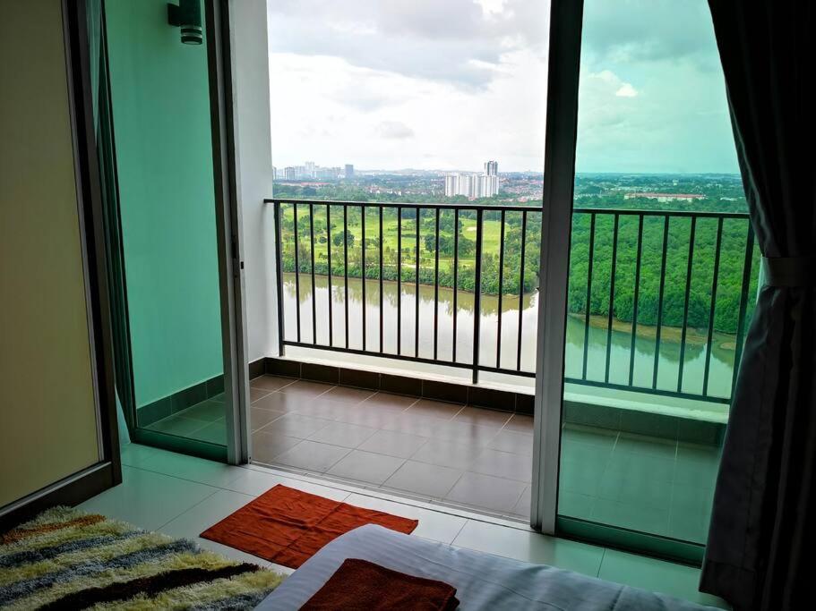 5min Mid Valley Southkey 10min KSL CIQ River View