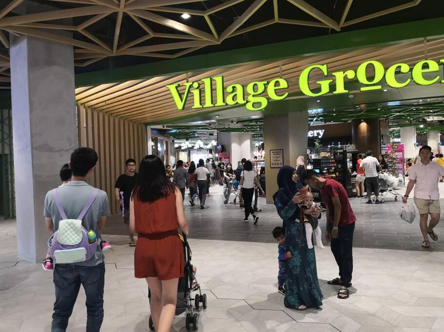 5min Mid Valley Southkey 10min KSL CIQ River View
