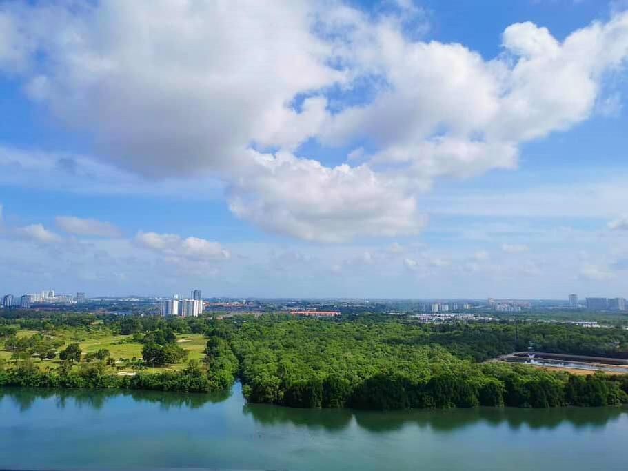 5min Mid Valley Southkey 10min KSL CIQ River View