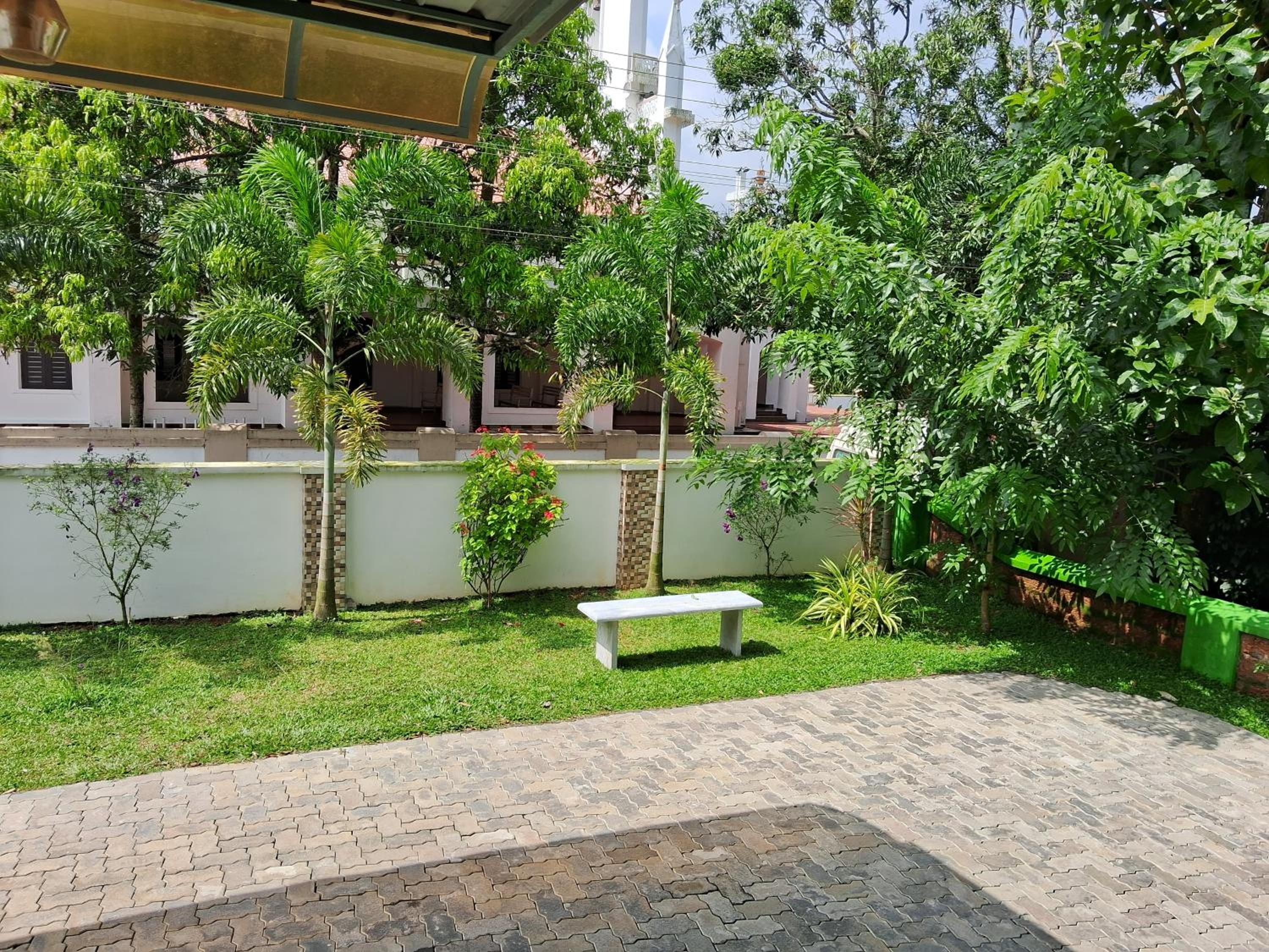 Cochin Vacations - Shamrock Inn - Property Image 6