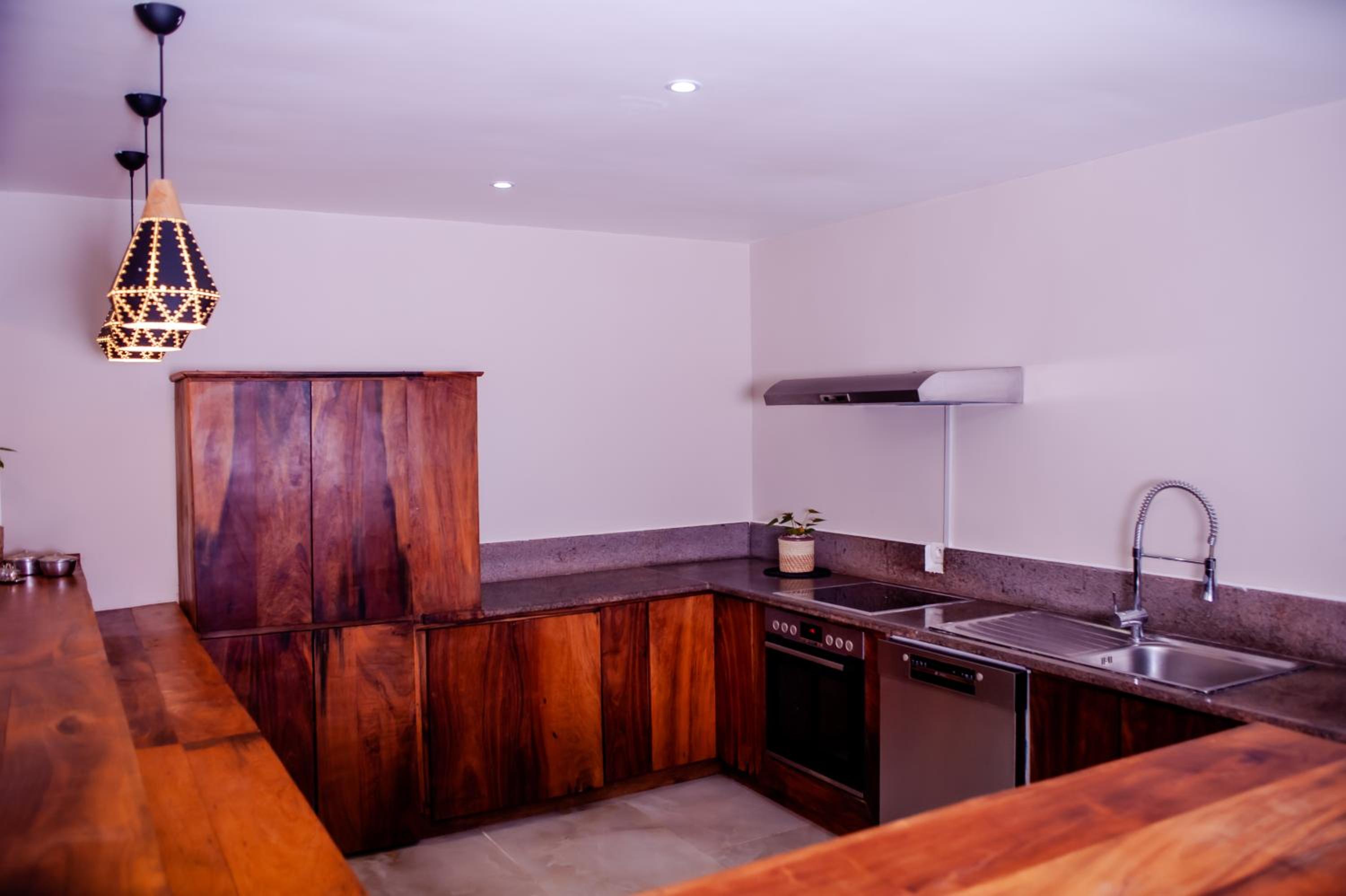 Ampifitia Guest House