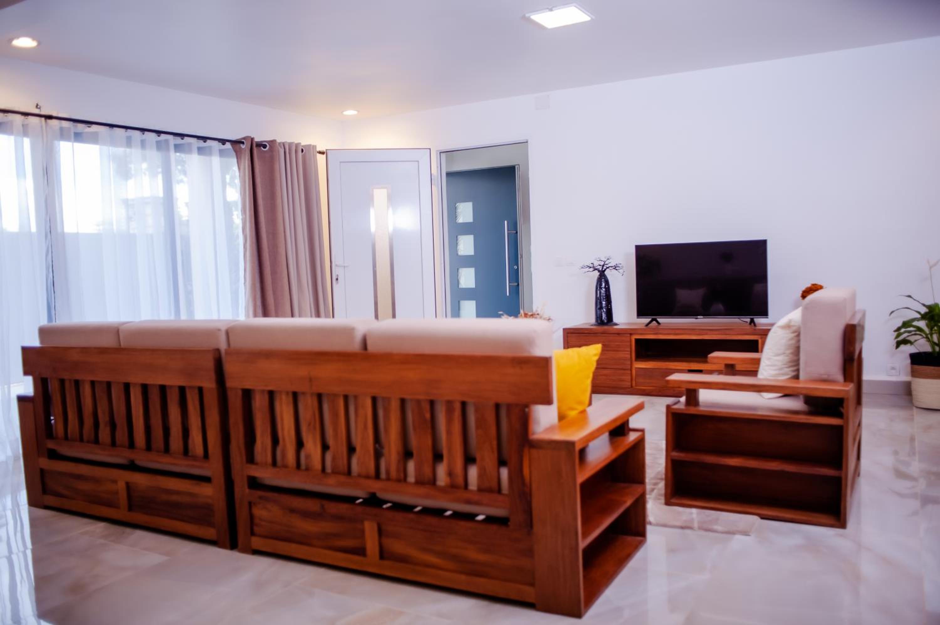 Ampifitia Guest House