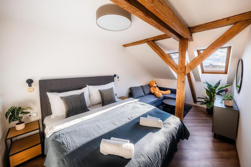 6BR Castle V!EWS A/C luxury Dolce Vita apartment