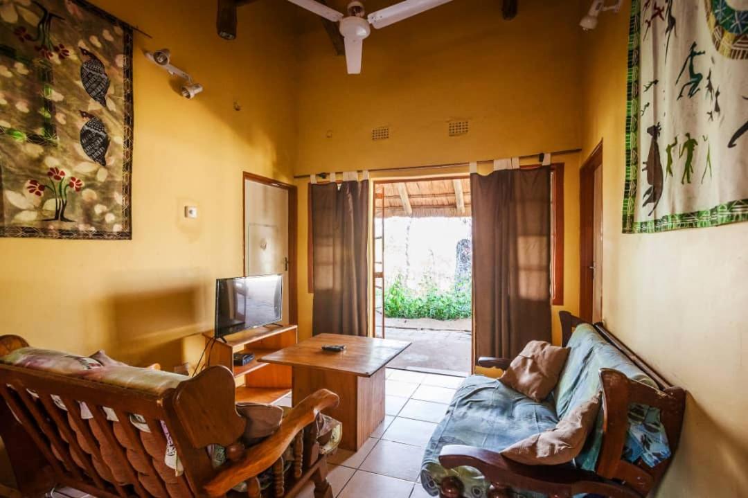 African Sunsets (Bophirimo Self-Catering Guest House)