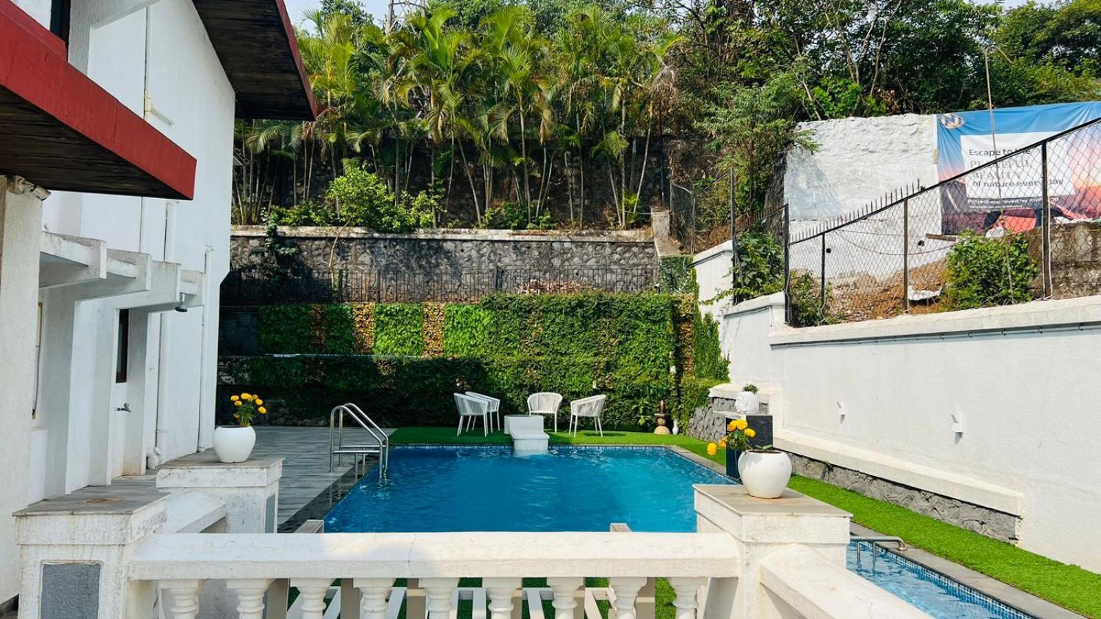 Godzilla Villa