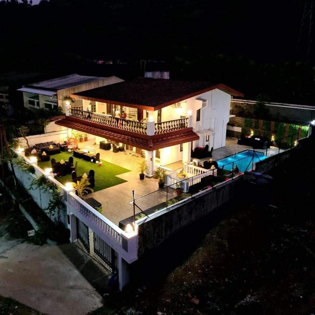 Godzilla Villa