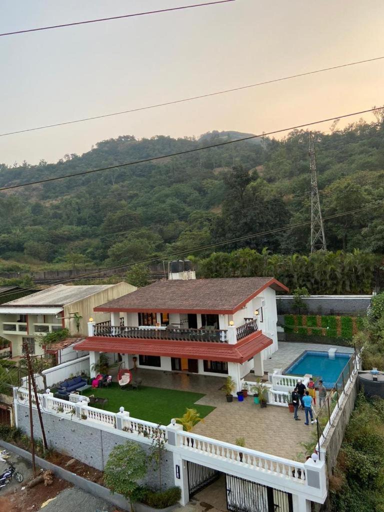 Godzilla Villa