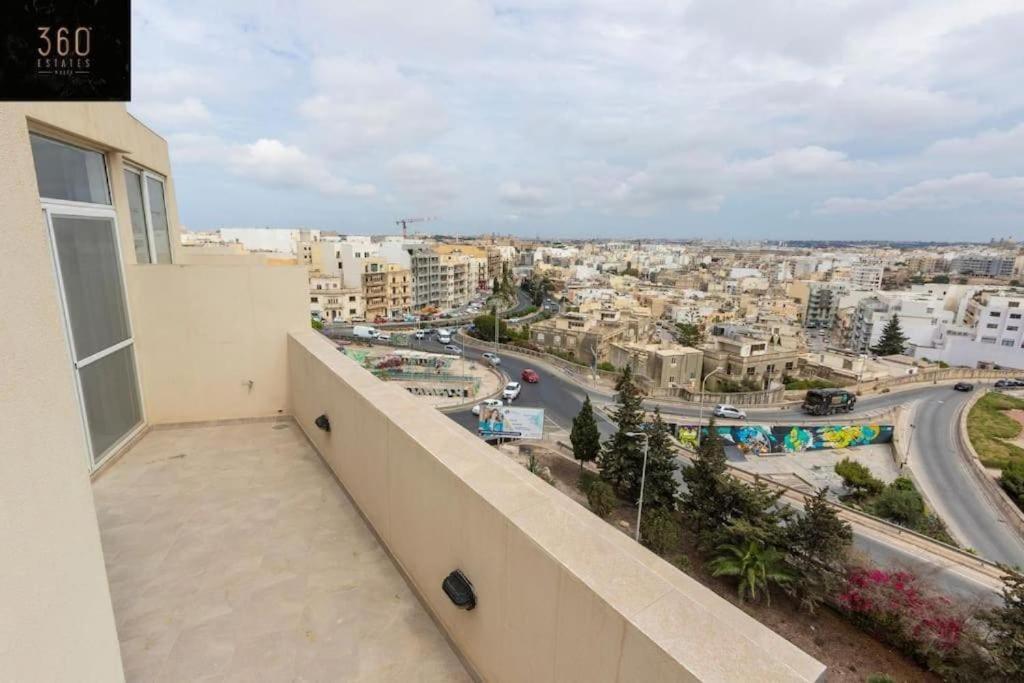 Central & Spacious Penthouse w/ 1BR + City View by 360 Estates view 5